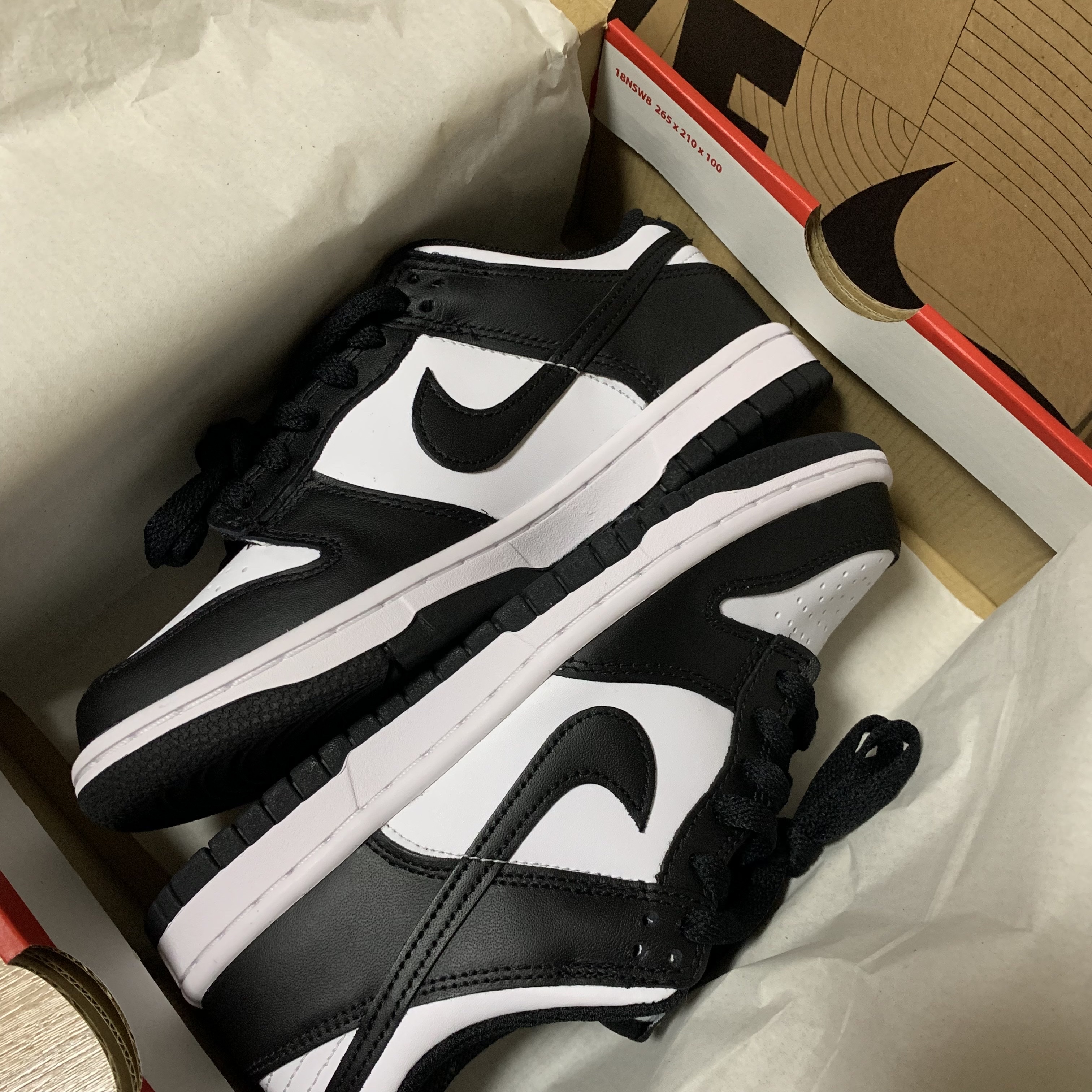 Nike Dunk Low Retro Black 착용 스타일