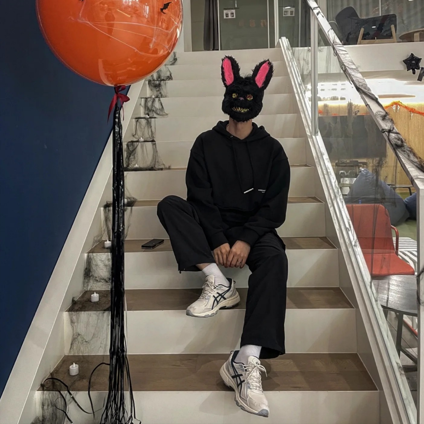 Asics Gel-Venture 6 SPS Birch French Blue, Wooyoungmi Flower Print Back Logo Hoodie Black - 22SS 착용 스타일 - 2