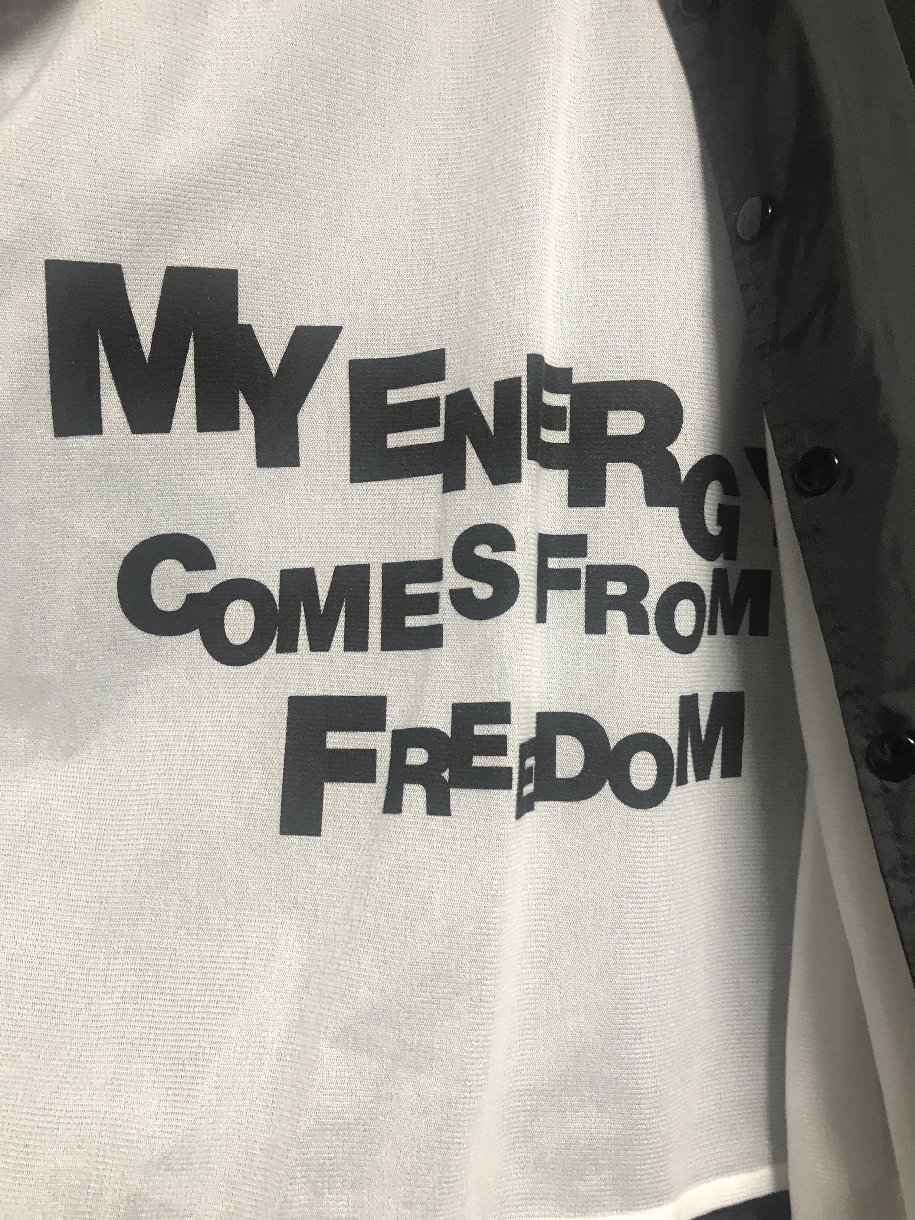 CDG Logo Coach Jacket Black 착용 스타일 - 4