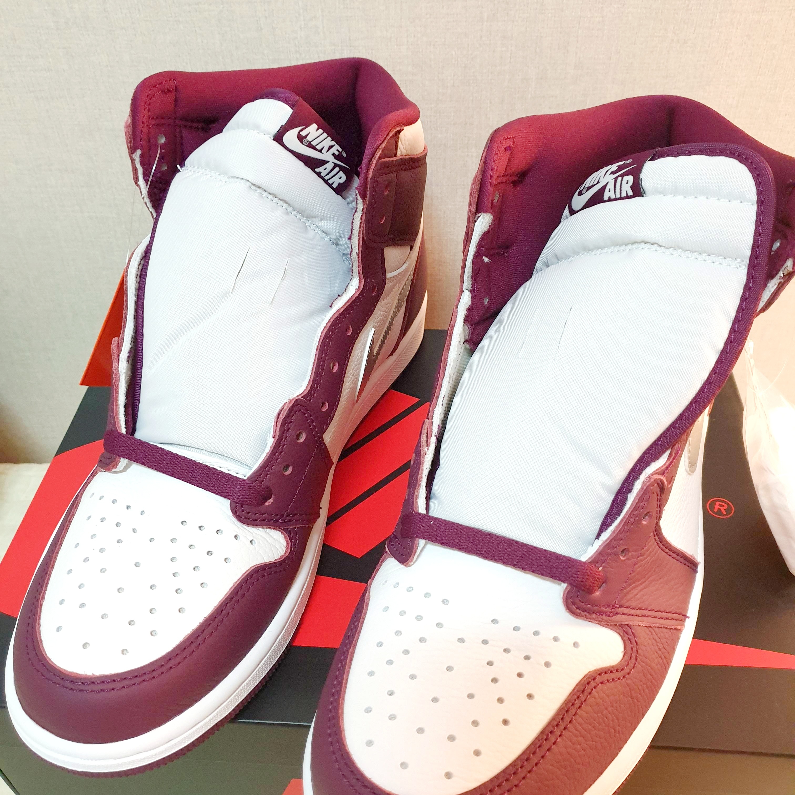 Jordan 1 Retro High OG Bordeaux 착용 스타일 - 3