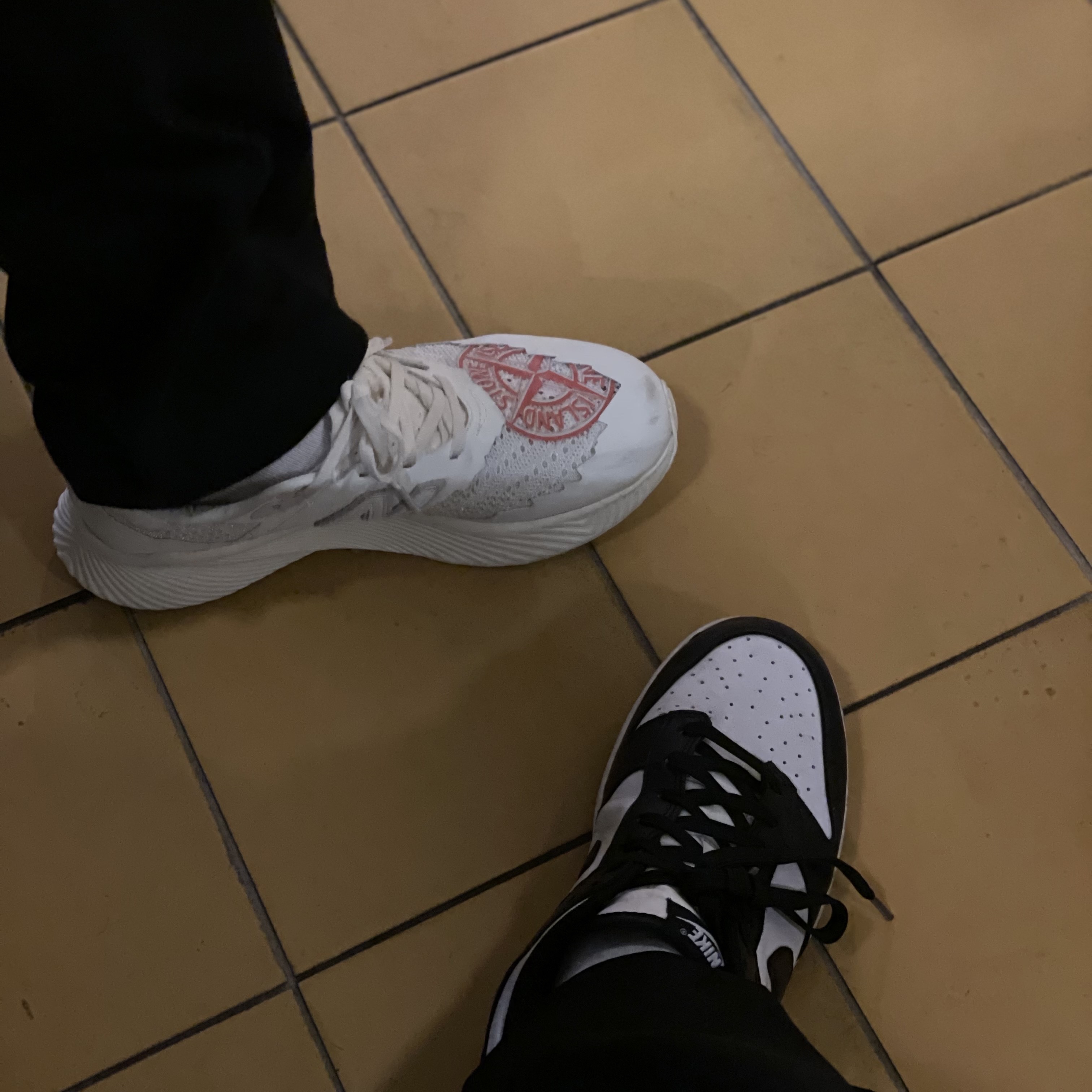 New Balance x Stone Island x Tokyo Design Studio FuelCell RC Elite v2, Nike Dunk Low Retro Black 착용 스타일