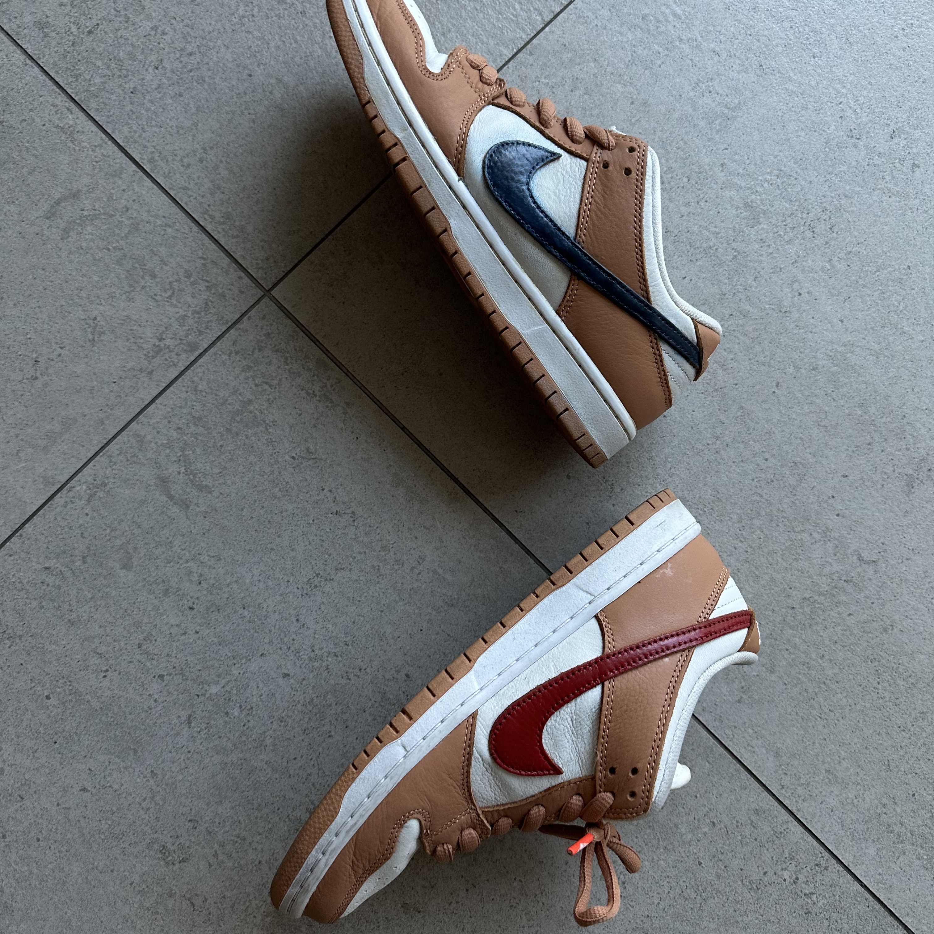Nike SB Dunk Low Pro Light Cognac 착용 스타일 - 2
