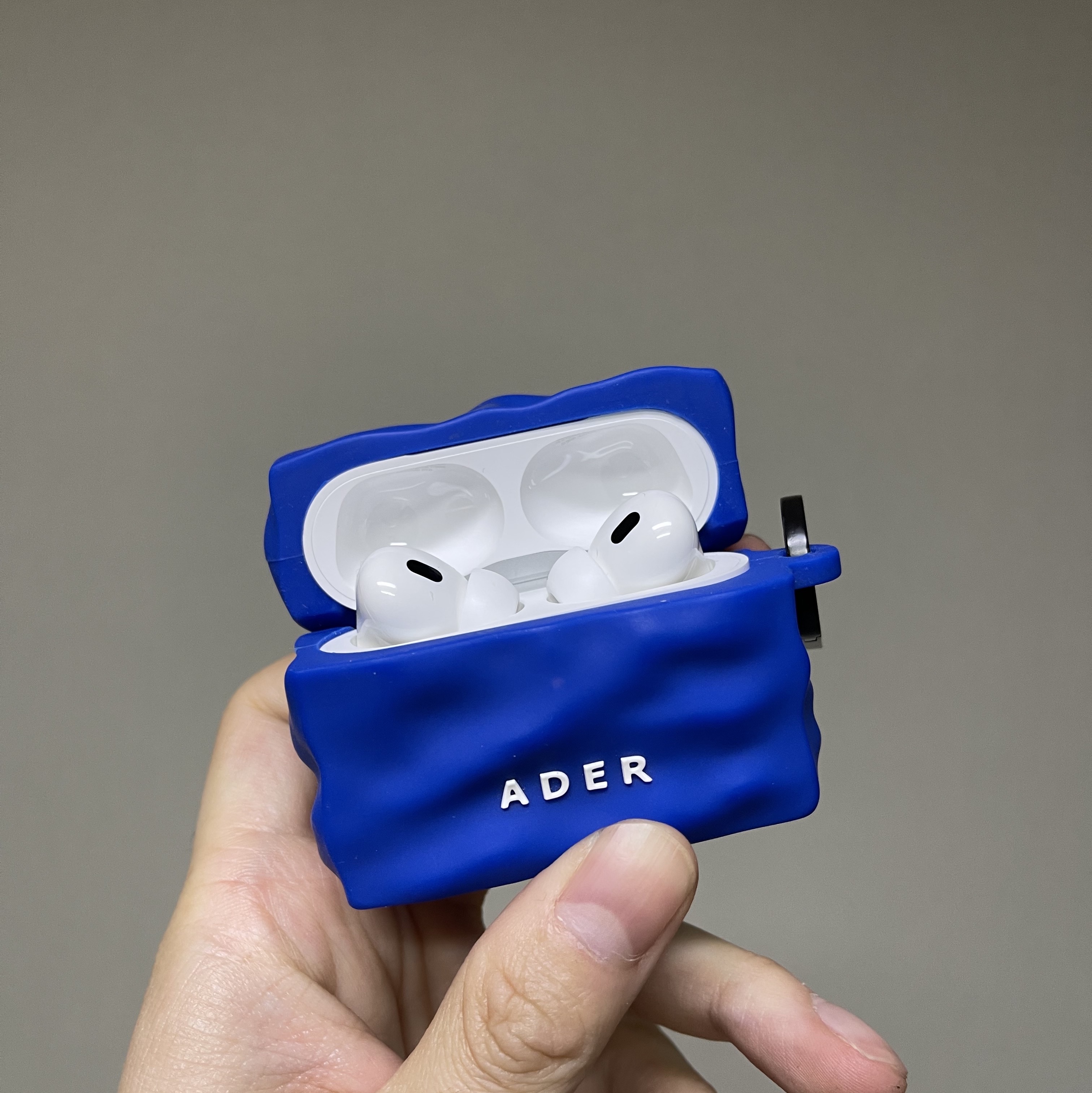 Apple AirPods Pro 2nd Gen (Korean Ver.), Casetify x Ader Error AirPods Pro Case 착용 스타일 - 1