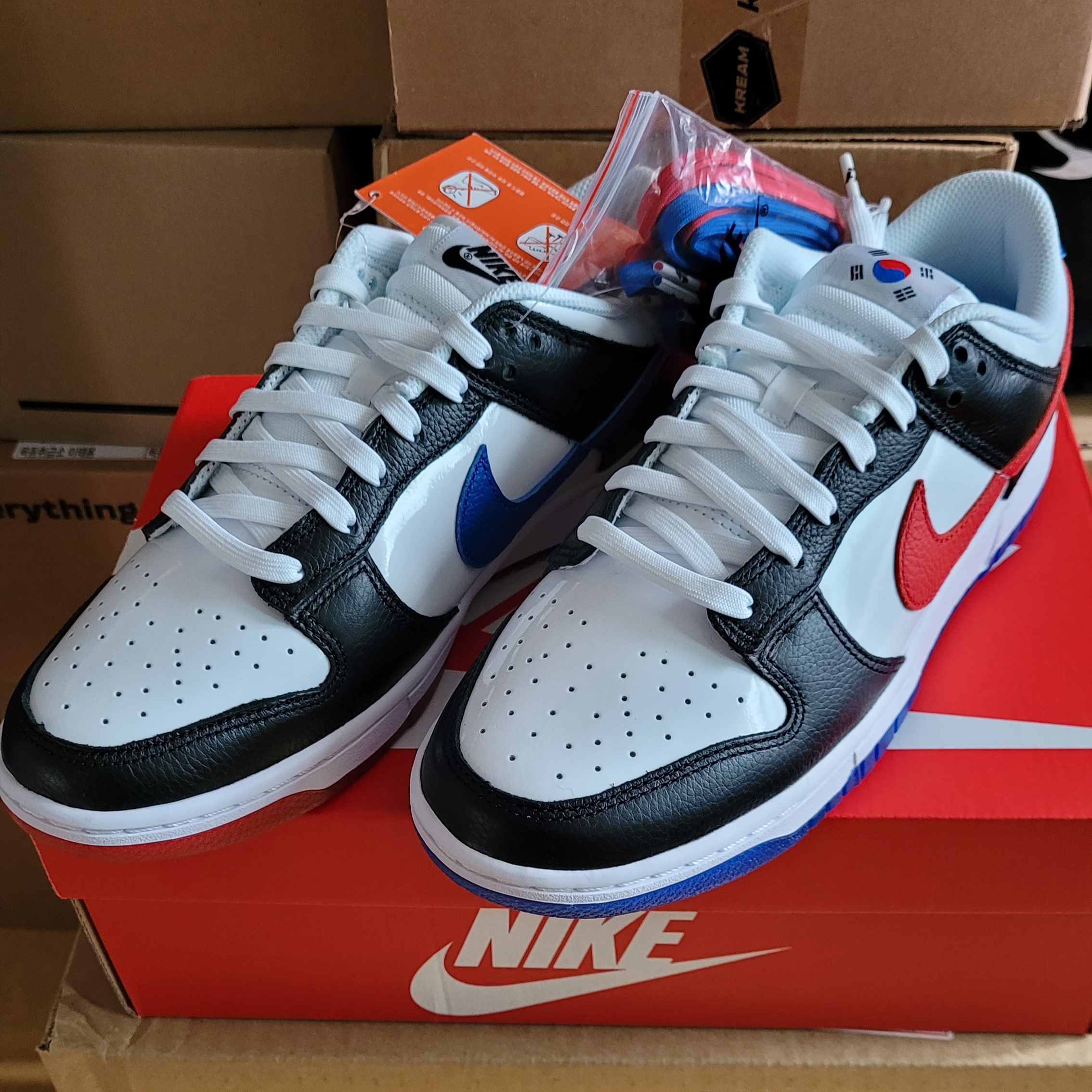 Nike Dunk Low SE Seoul 착용 스타일