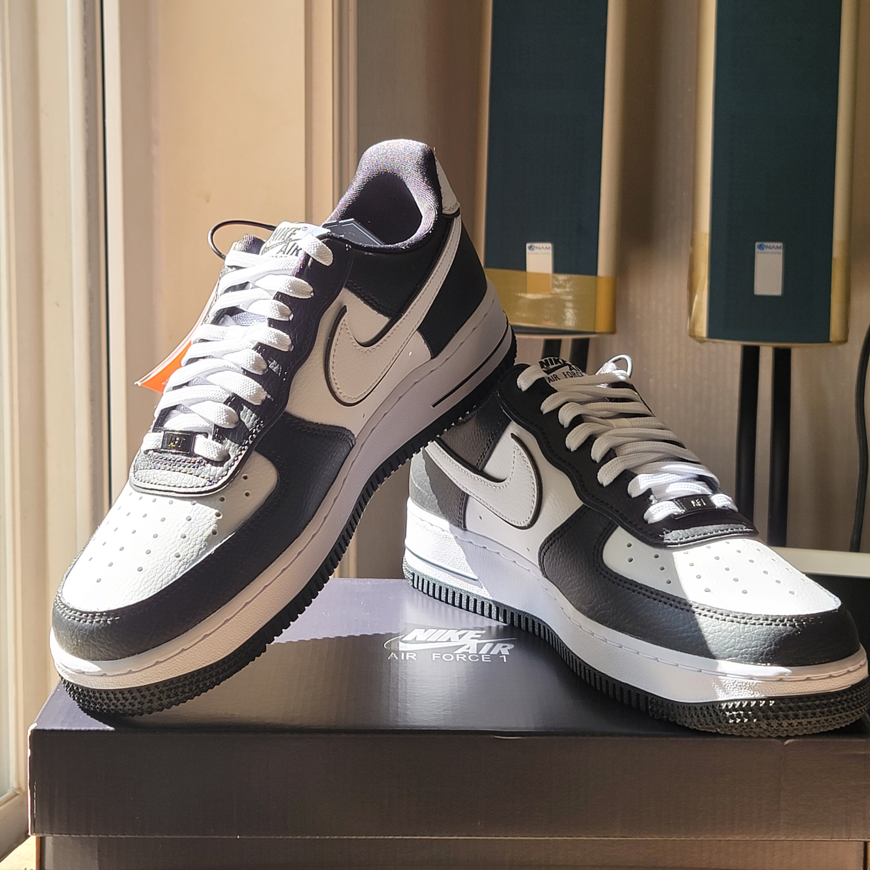 Nike Air Force 1 '07 LV8 White Black 착용 스타일 - 2