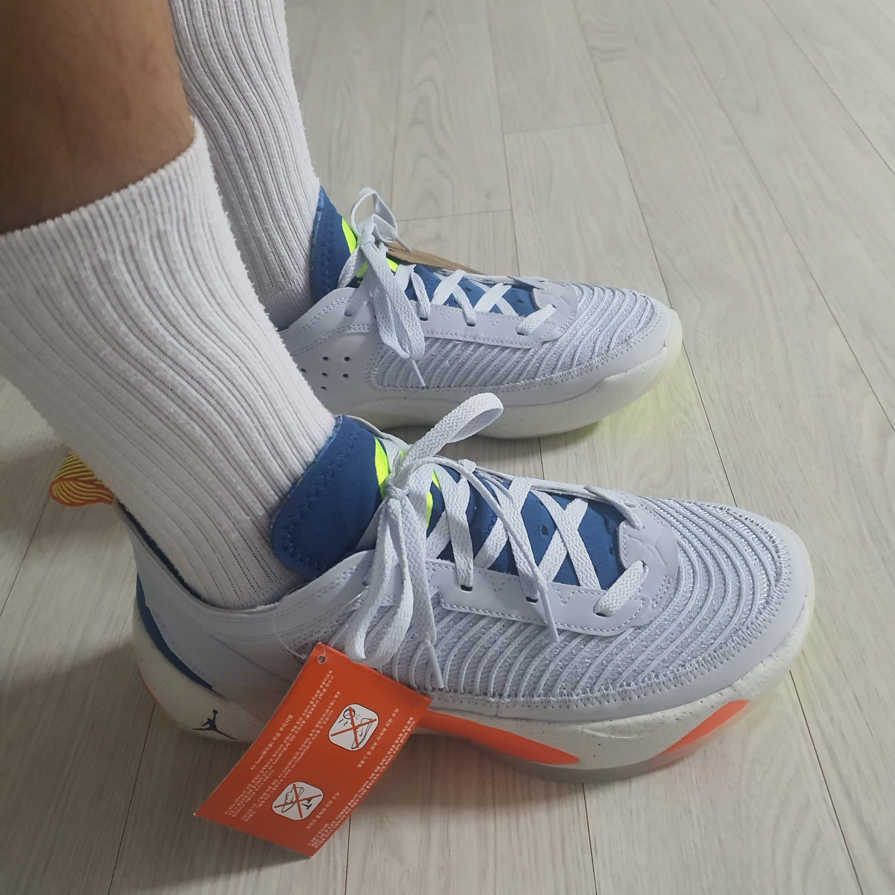 Jordan Luka 1 PF Next Nature Football Grey Volt 착용 스타일