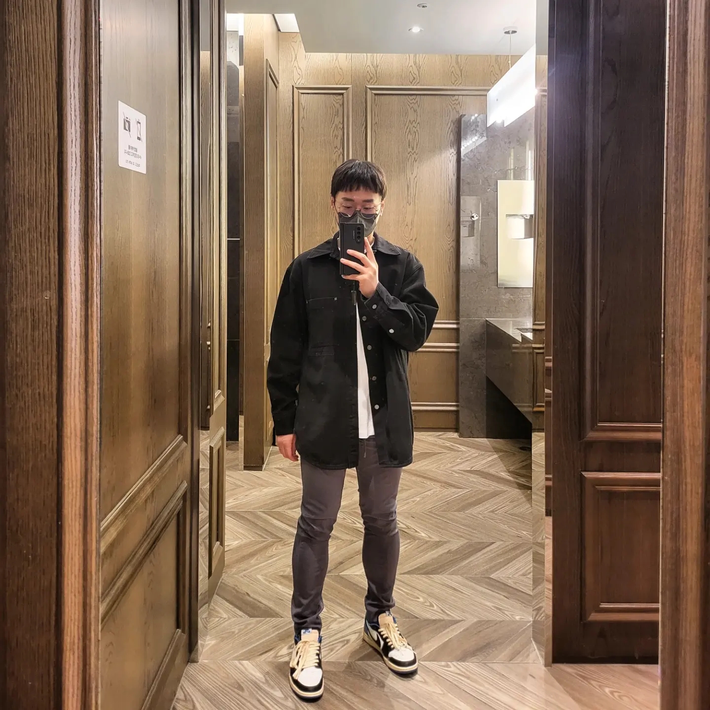 Wooyoungmi Embossing Back Logo Denim Shirt Black - 22SS, Jordan 1 x Travis Scott x Fragment Retro Low OG SP Military Blue 착용 스타일 - 1