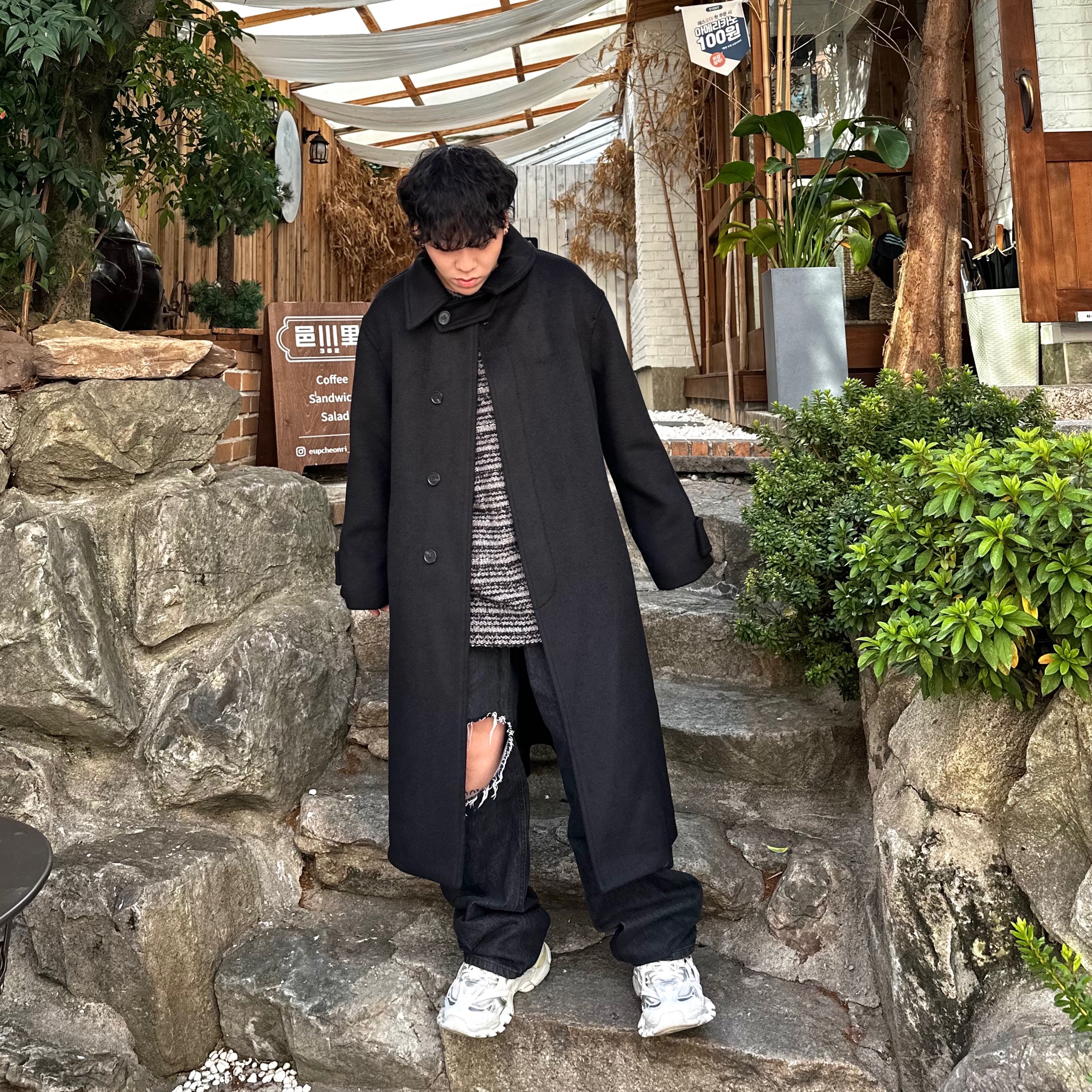 Balenciaga Track.2 Sneakers White 착용 스타일 - 2