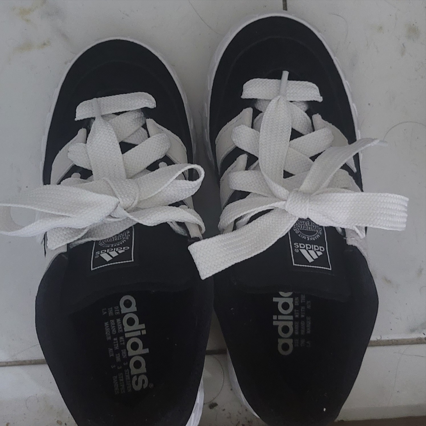 Adidas Adimatic Core Black 착용 스타일 - 2