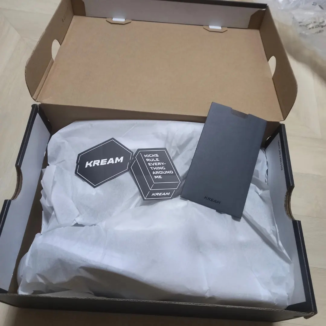 Jordan 1 Mid Light Smoke Grey Anthracite 착용 스타일 - 1