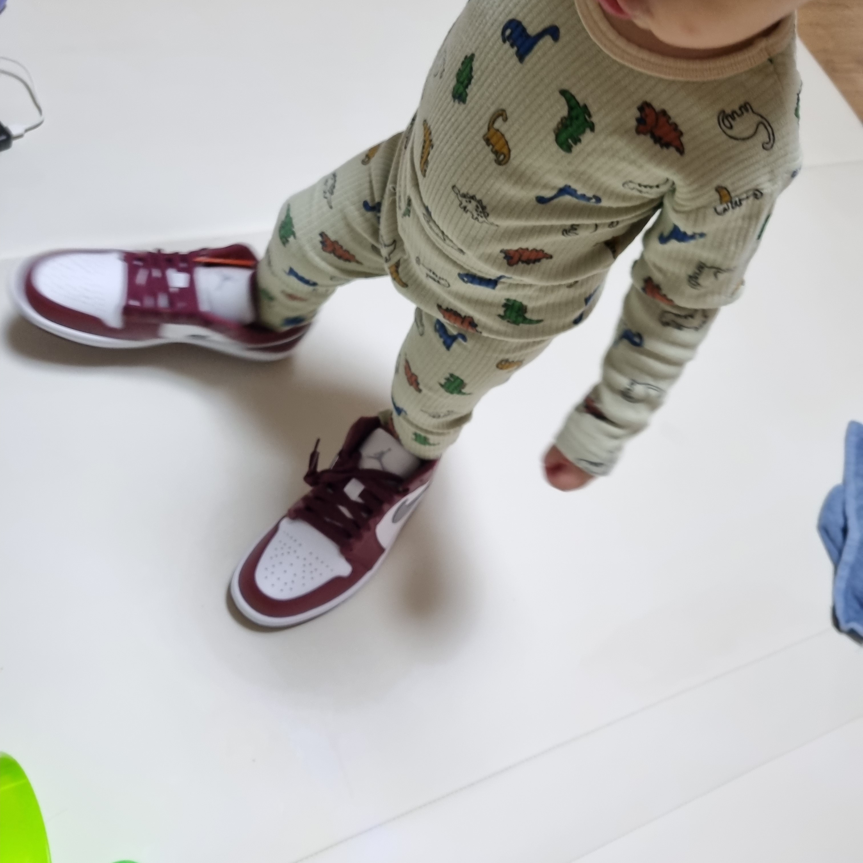 Jordan 1 Low Cherrywood Red 착용 스타일 - 2
