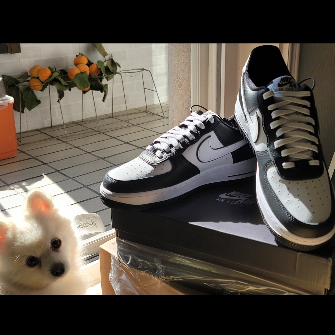 Nike Air Force 1 '07 LV8 White Black 착용 스타일 - 1