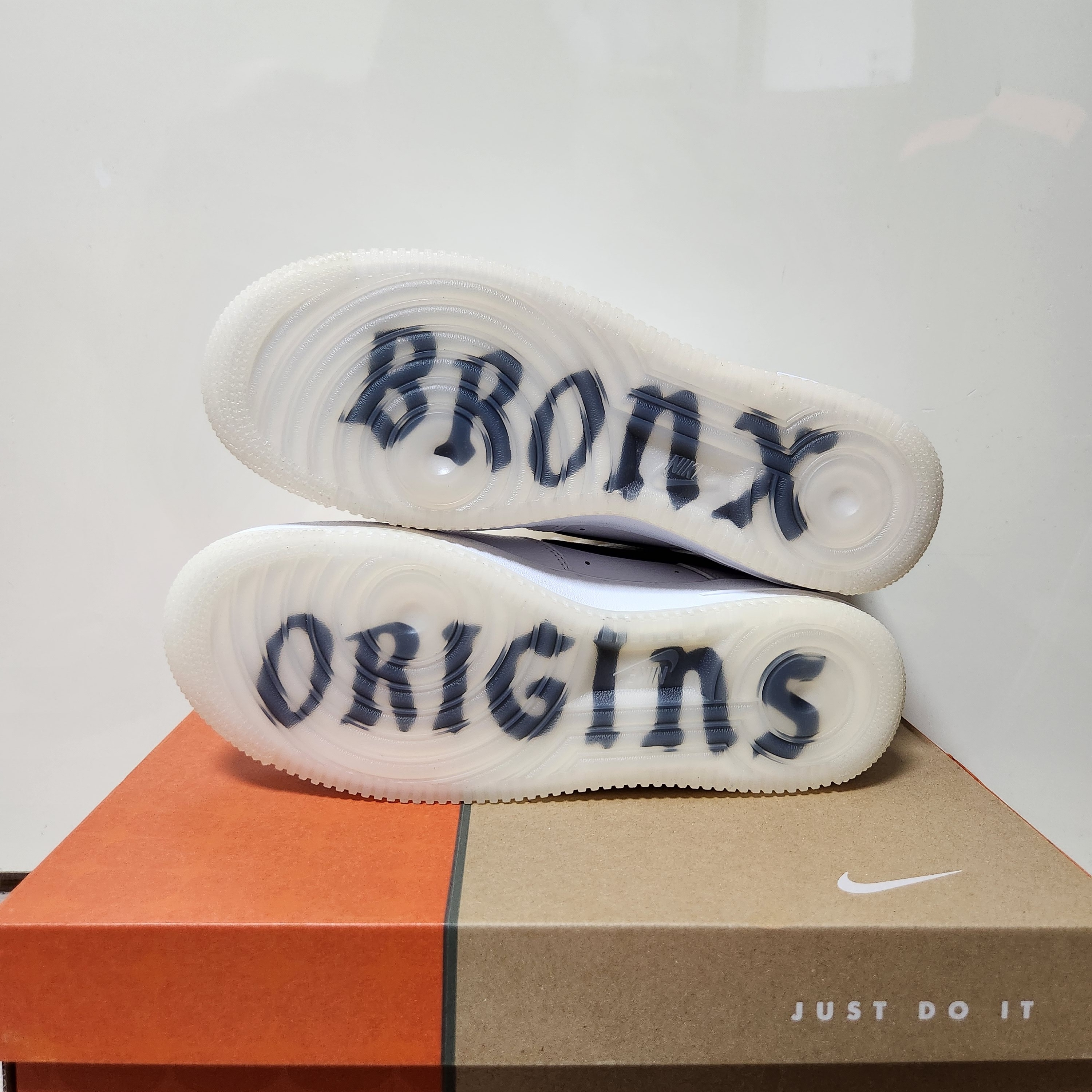 Nike Air Force 1 '07 PRM Bronx Origins 착용 스타일 - 1