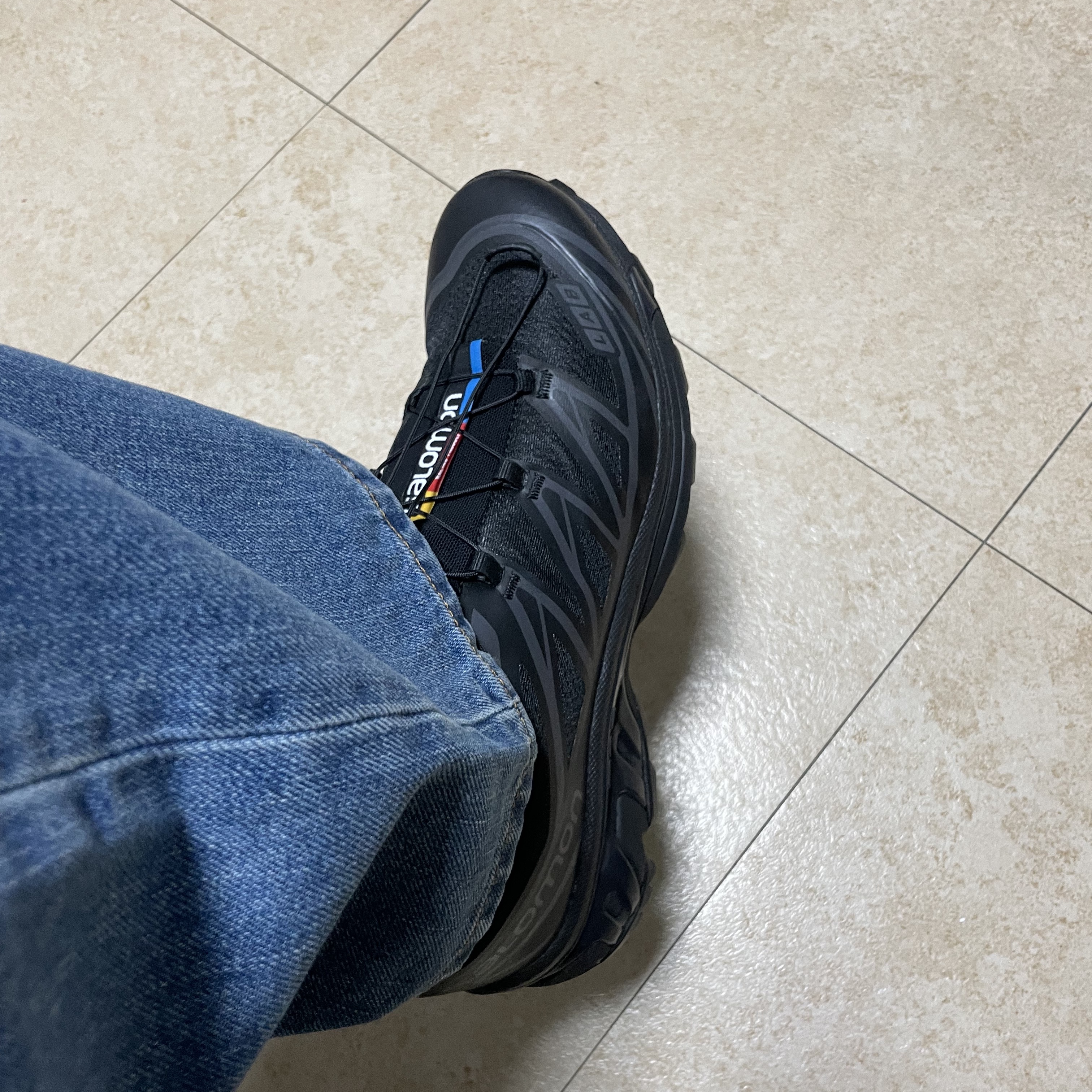 Salomon XT-6 ADV Black 착용 스타일