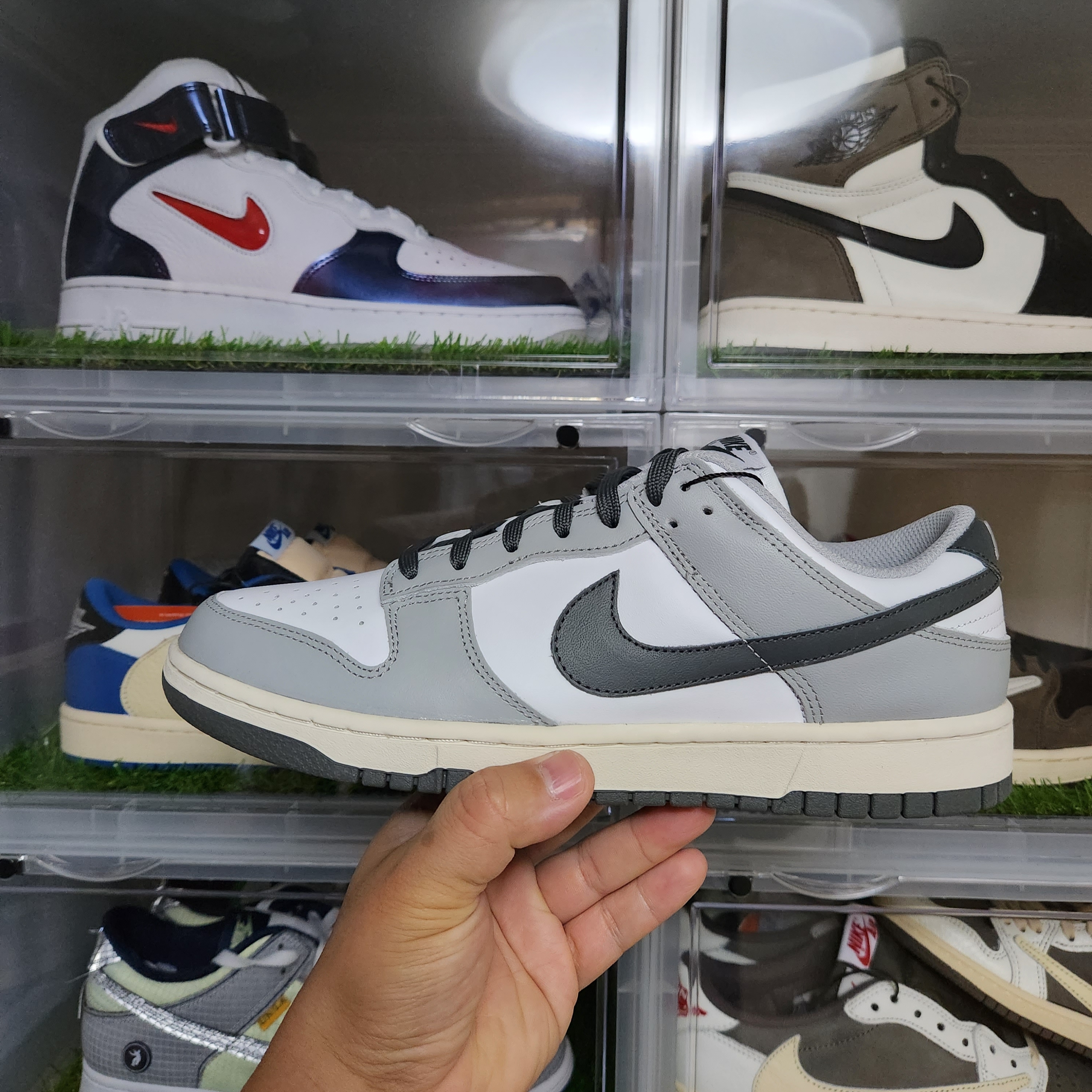 (W) Nike Dunk Low Light Smoke Grey 착용 스타일 - 3
