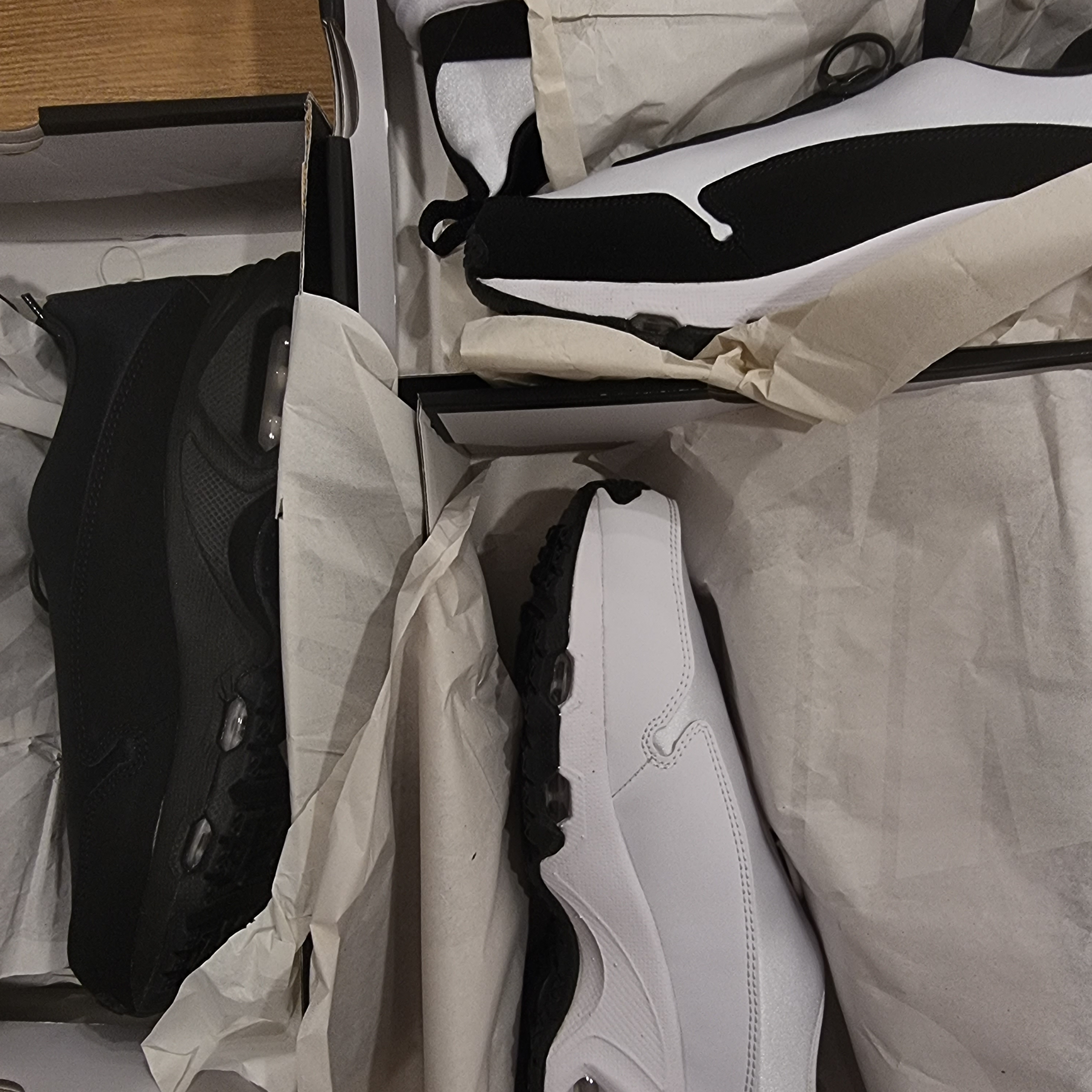 Nike x Comme des Garcons Homme Plus Air Max Sunder SP White Black, Nike x Comme des Garcons Homme Plus Air Max Sunder SP Black 착용 스타일