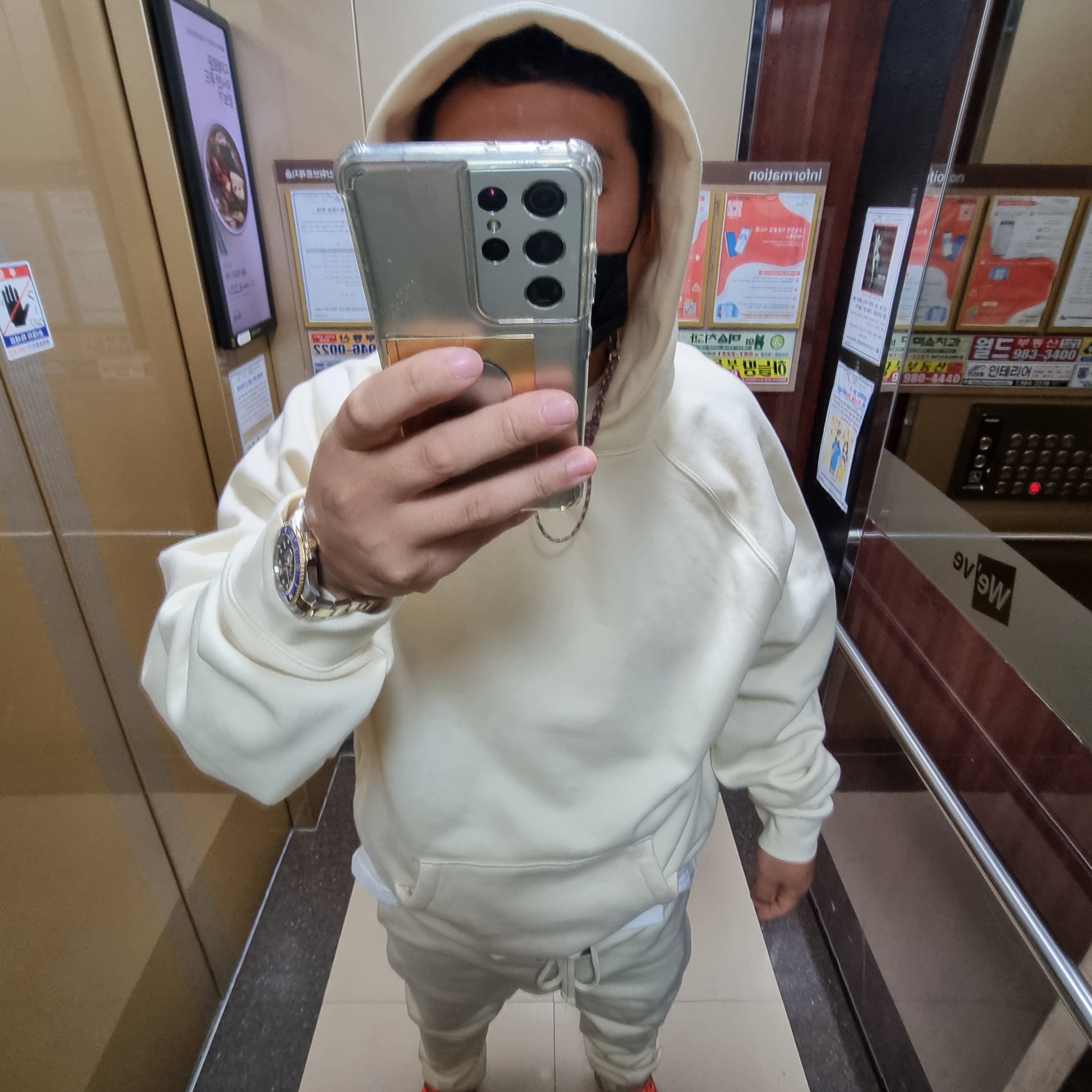 Essentials Pull-Over Hoodie Cream - 21SS, Essentials Sweatpants Cream - 21SS 착용 스타일 - 3