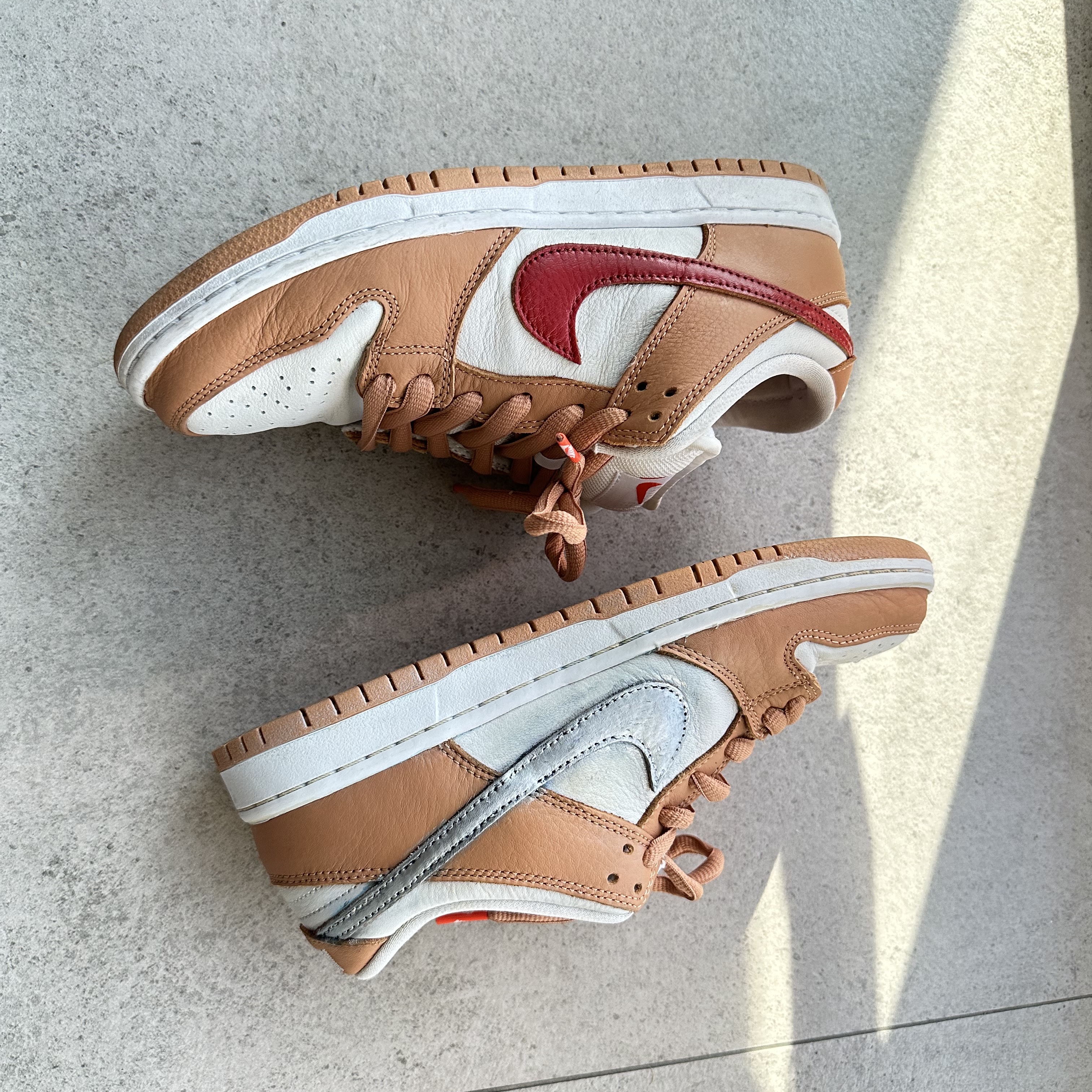 Nike SB Dunk Low Pro Light Cognac 착용 스타일 - 1