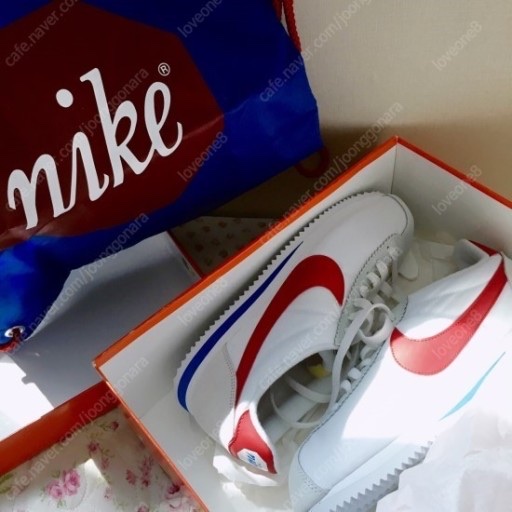Nike Classic Cortez Nylon Premium Qs White Varsity Red 착용 스타일 - 1