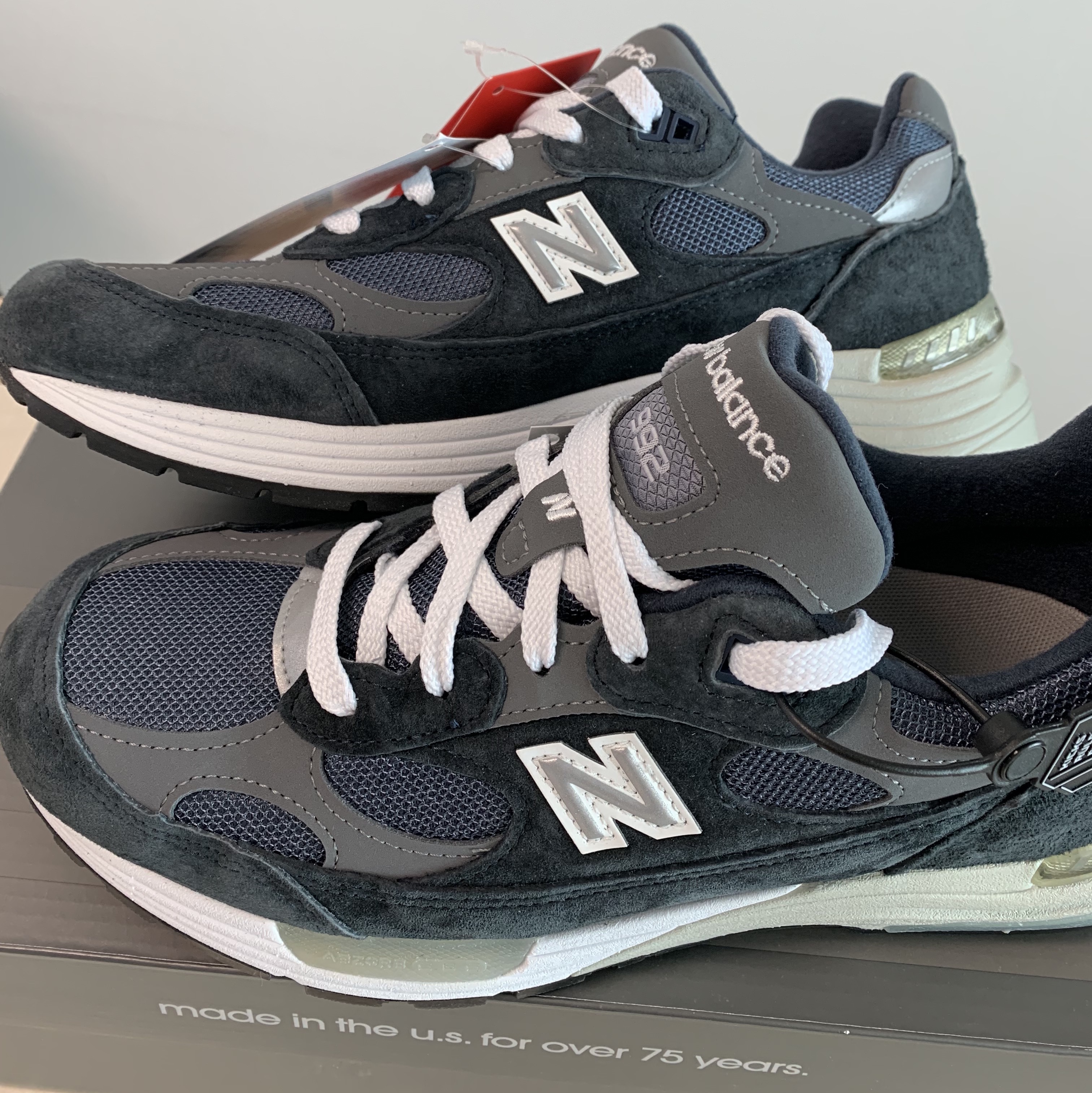 New Balance 992 Made in USA Navy 착용 스타일 - 3
