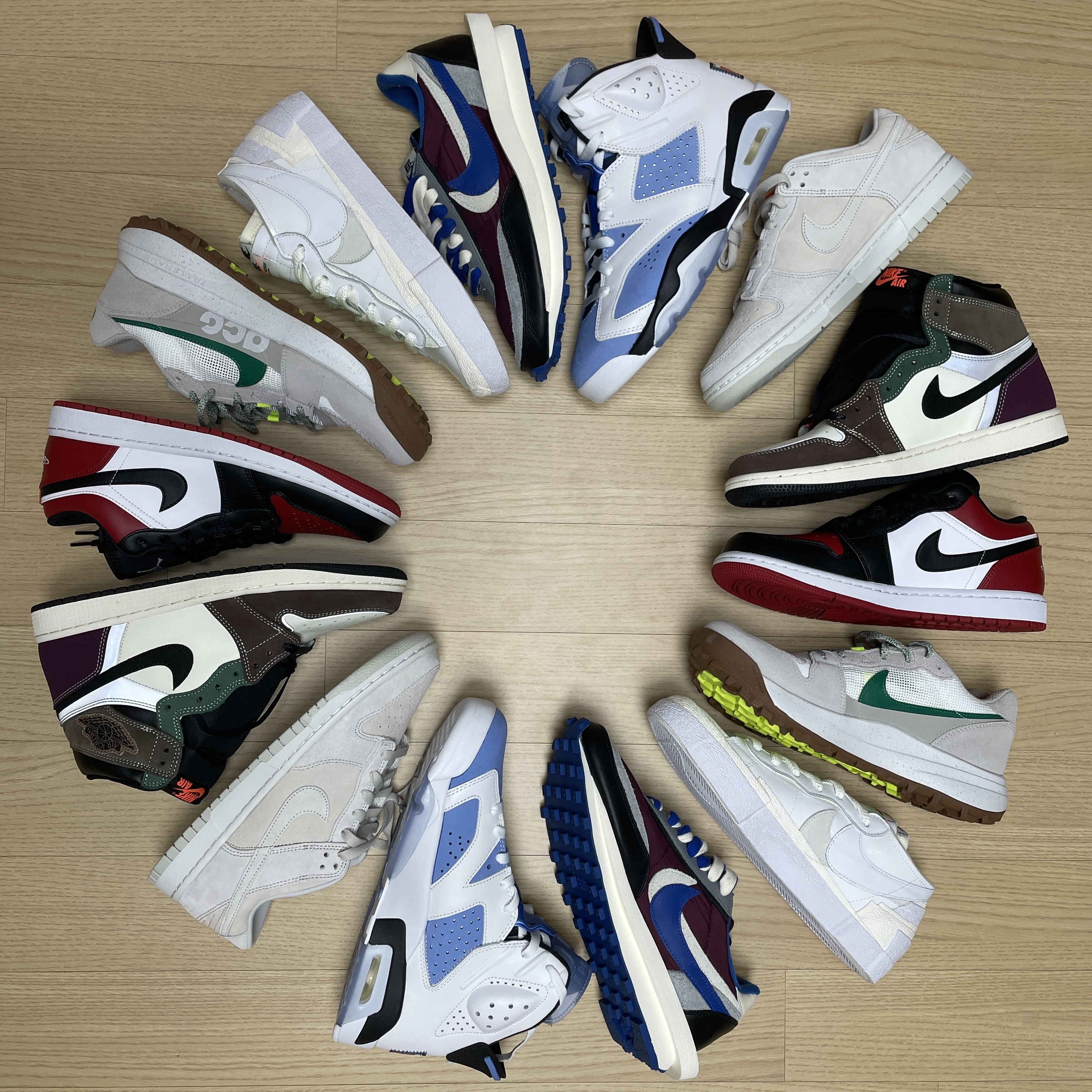 Nike x Sacai x Undercover LDWaffle Night Maroon Team Royal, Jordan 6 Retro University Blue 착용 스타일