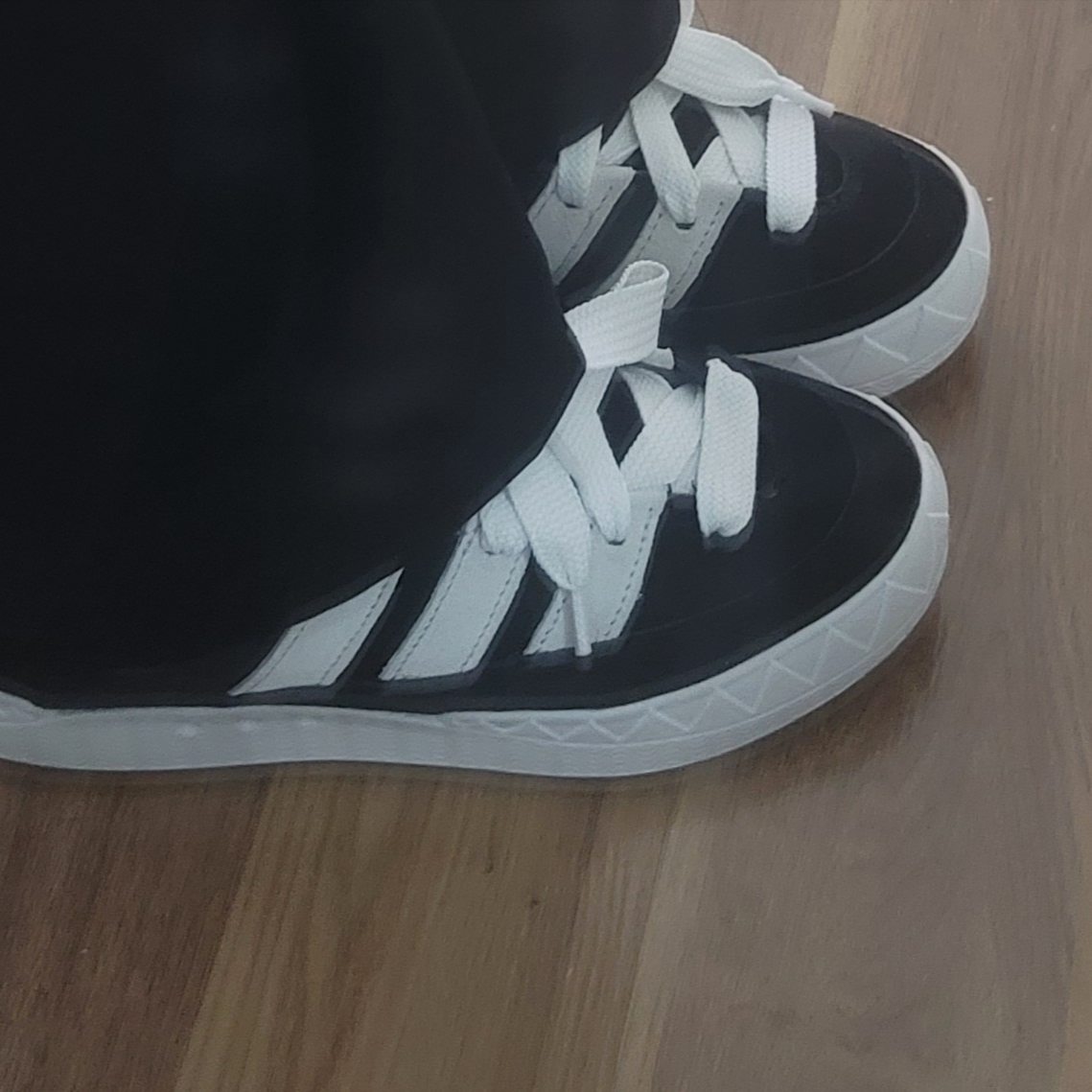 Adidas Adimatic Core Black 착용 스타일 - 1