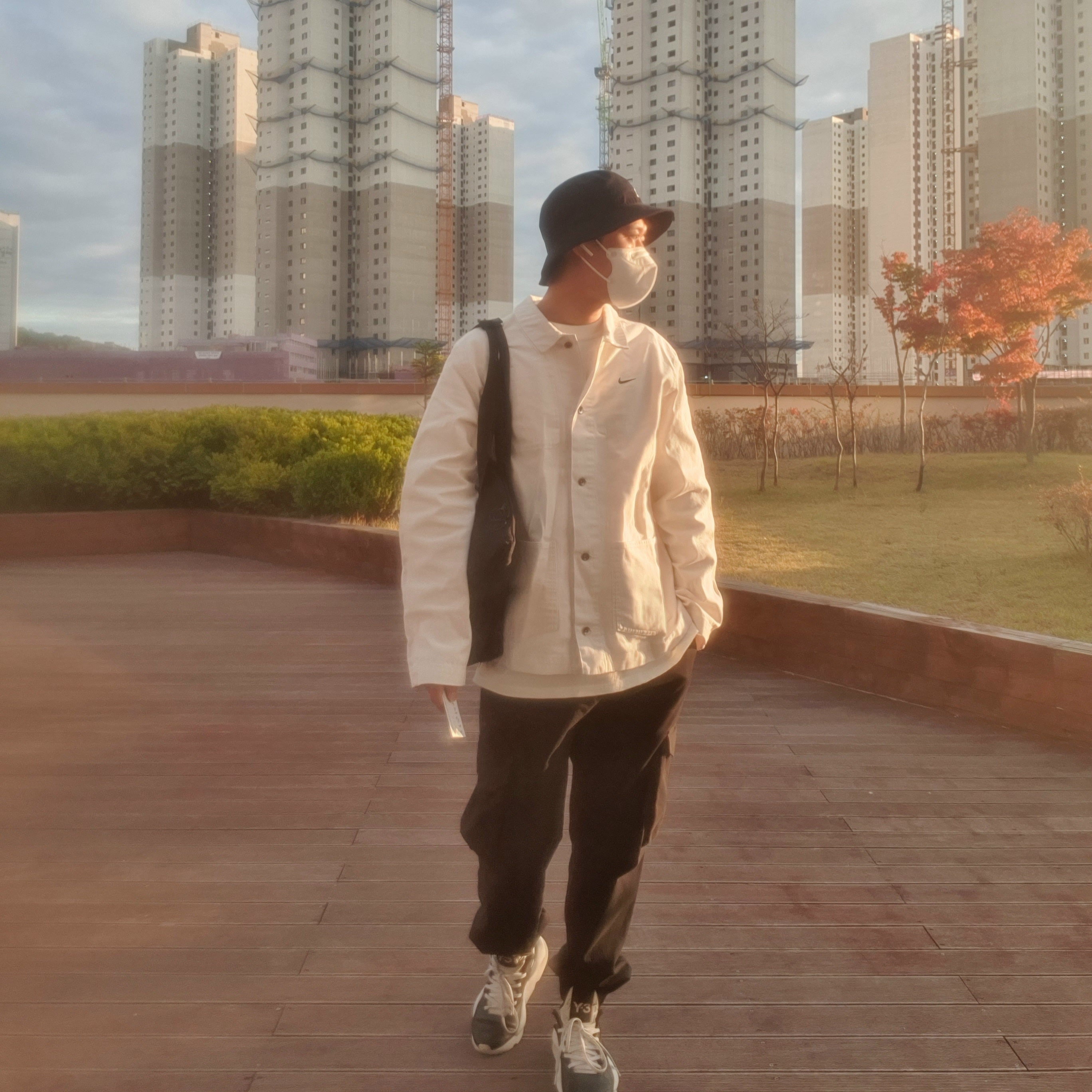 Y-3 Kaiwa Black White 착용 스타일