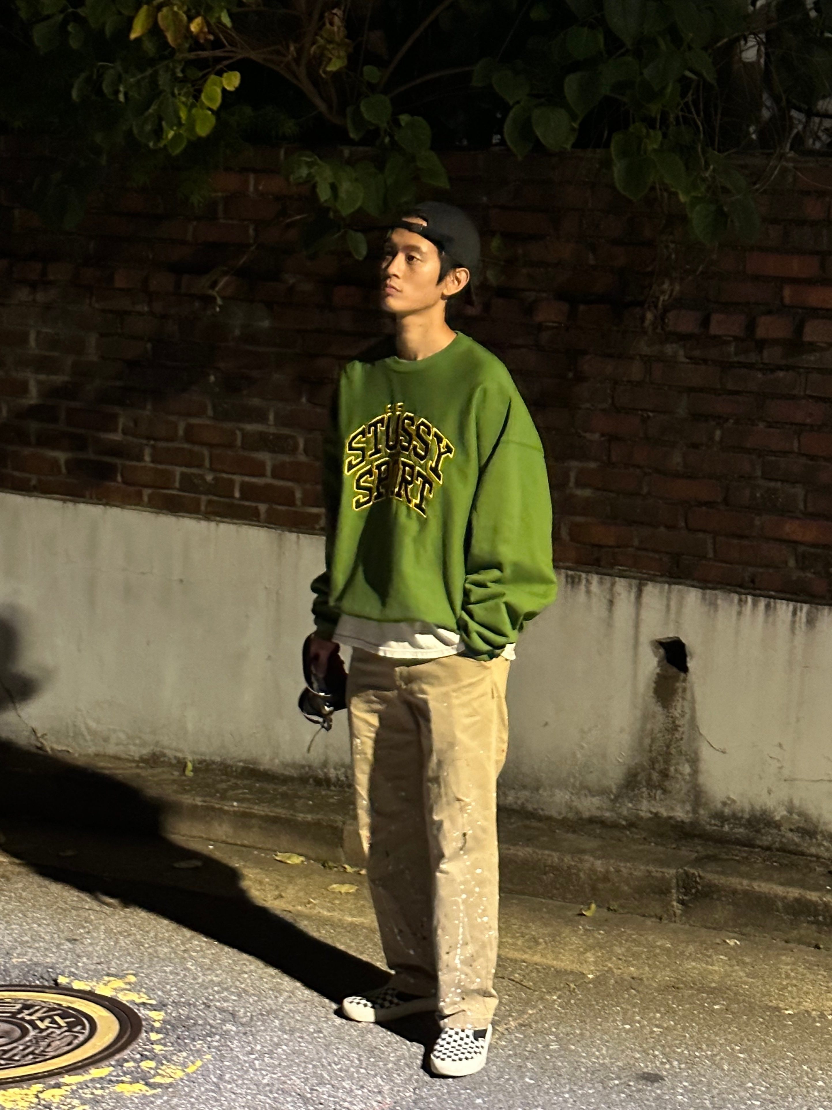 Stussy Relaxed Oversized Crew Green, Vans Checkerboard Comfycush One Black 착용 스타일 - 2