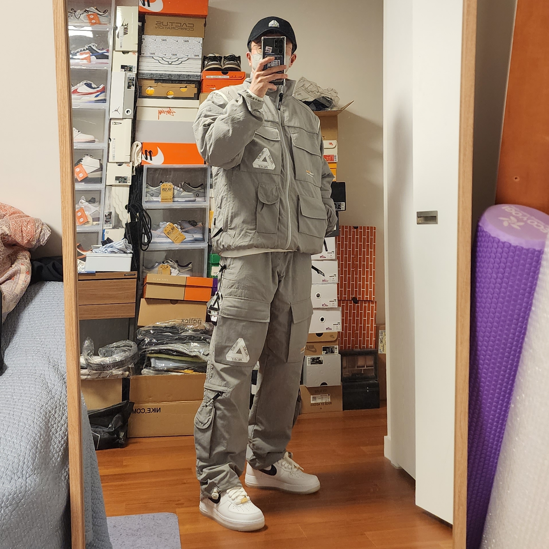 Palace Cordura RS Shell Cargos Grey - 22FW, Palace Cordura RS Zip Off Jacket Grey - 22FW 착용 스타일 - 1