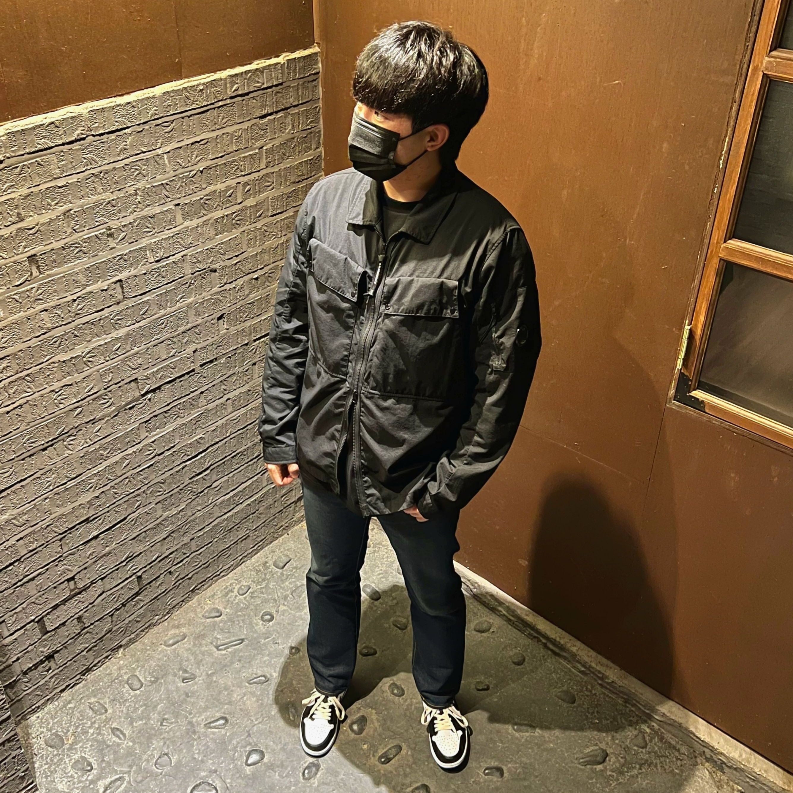 C.P. Company Taylon L Zipped Overshirt Black - 21FW, Jordan 1 Retro Low OG Black and Dark Powder Blue 착용 스타일