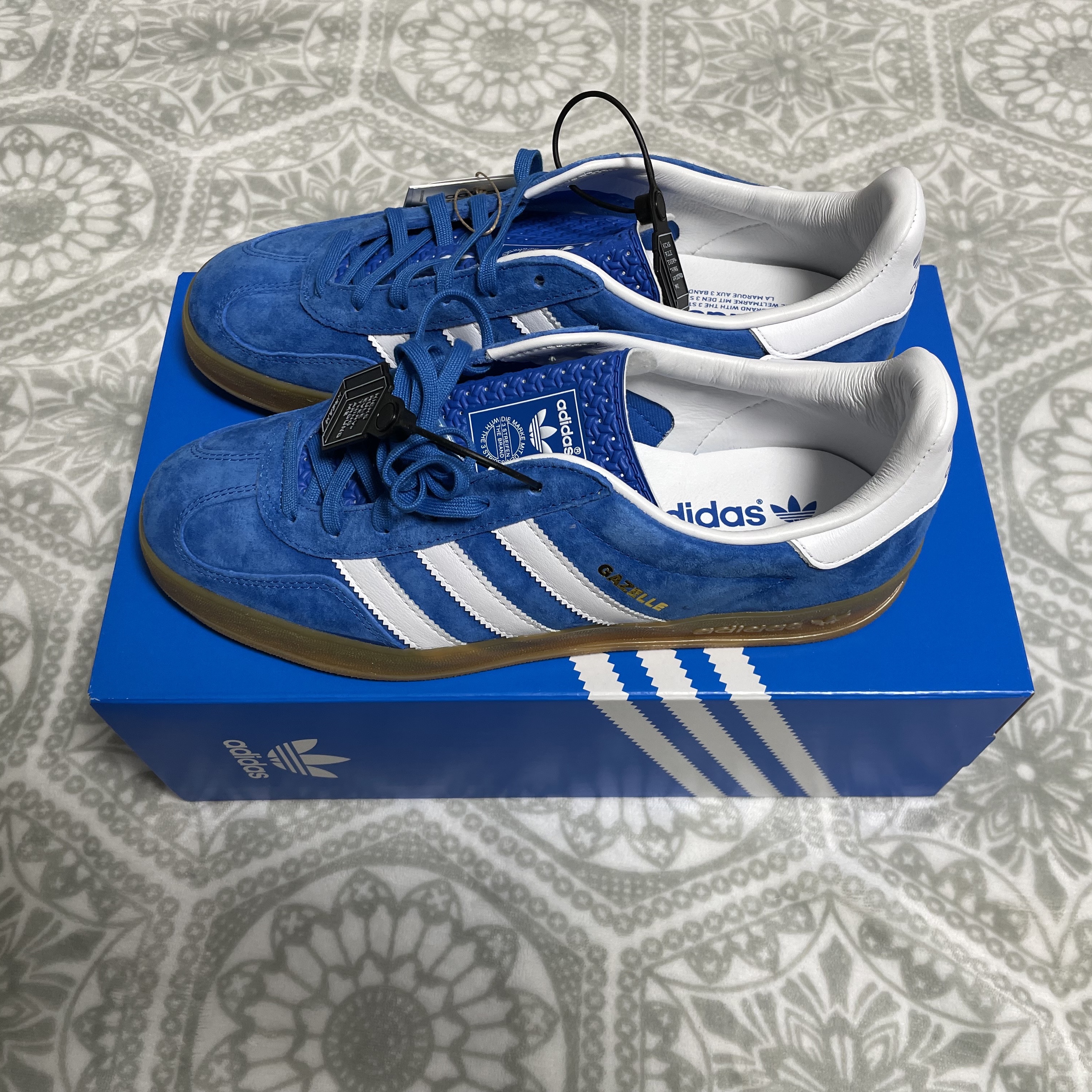 Adidas Gazelle Indoor Blue Bird 착용 스타일 - 2