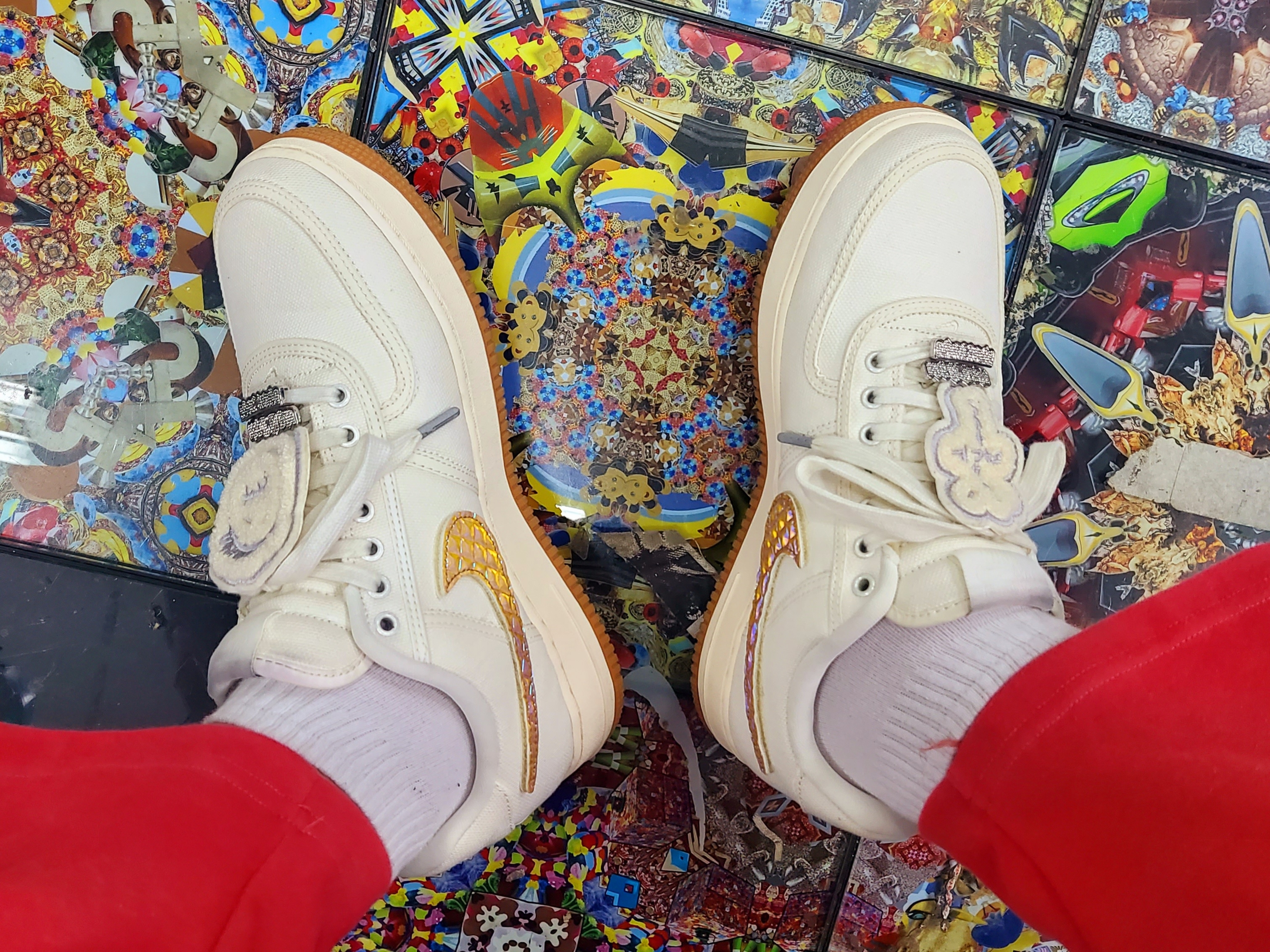 Nike x Travis Scott Air Force 1 Low Sail 착용 스타일 - 3