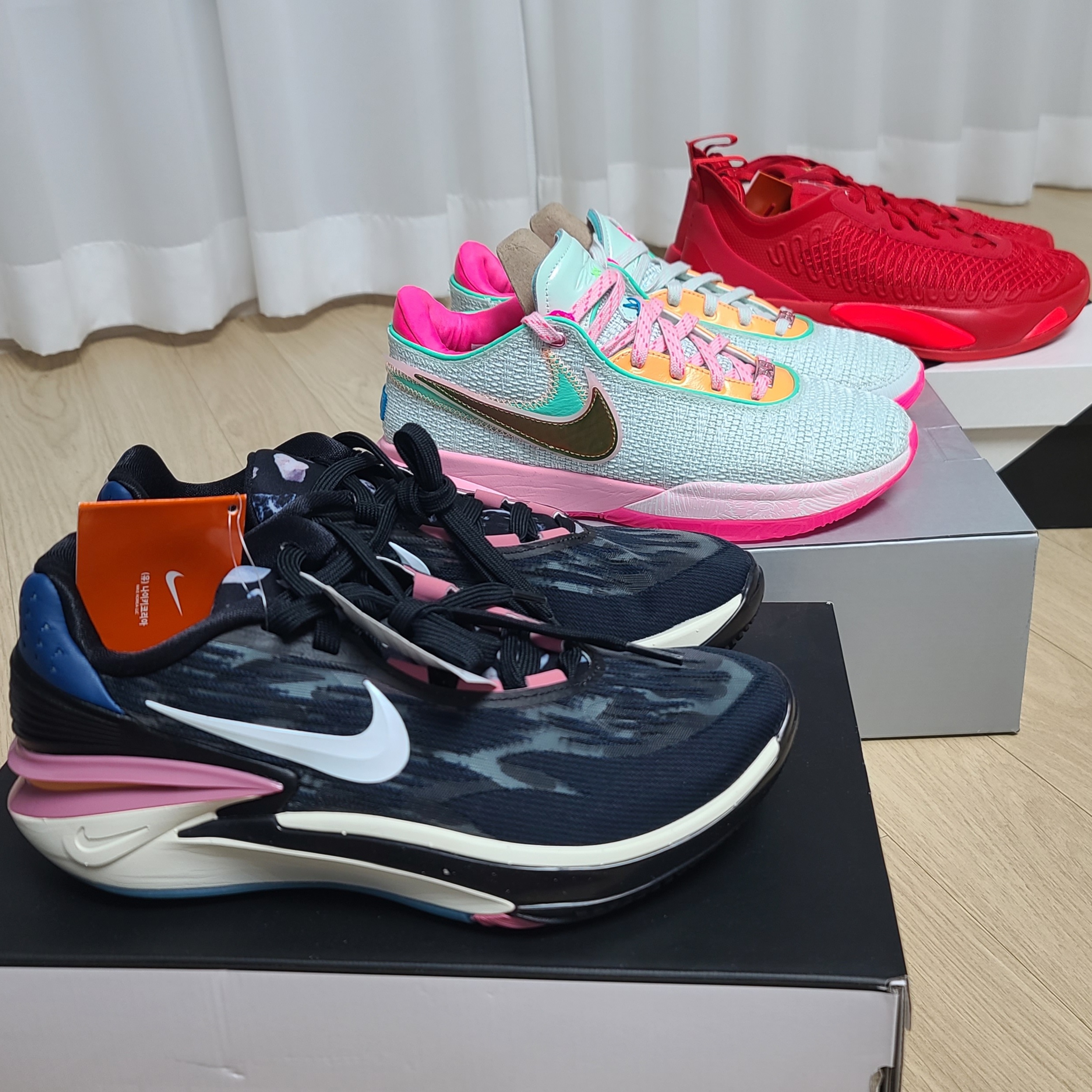Nike Air Zoom GT Cut 2 Black Desert Berry, Nike LeBron XX EP Barely Green 착용 스타일