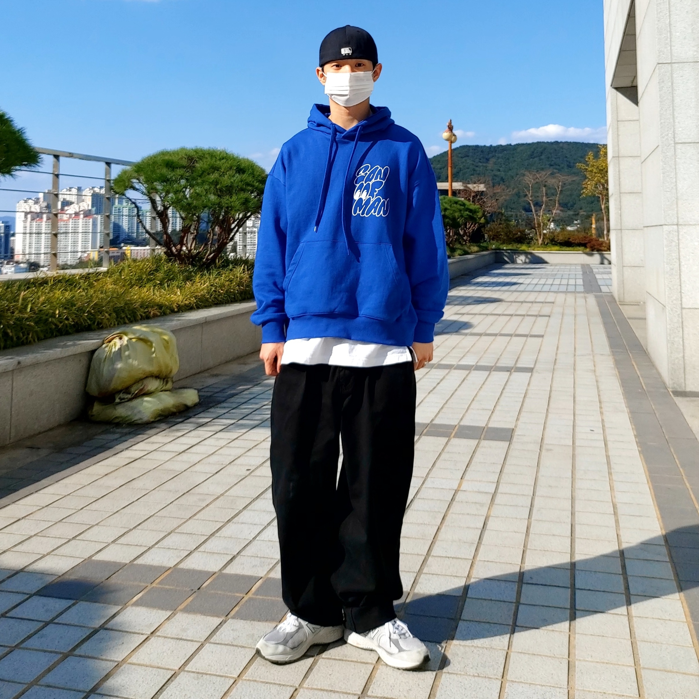New Balance 2002R T2 Gray 착용 스타일 - 5