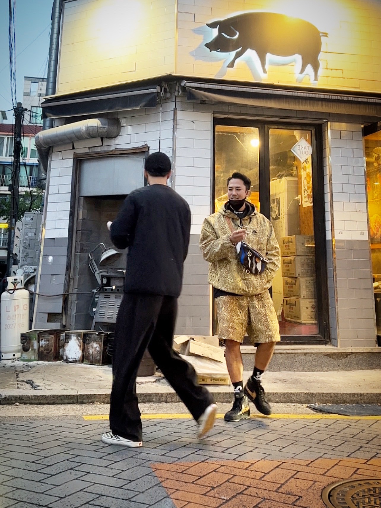 Supreme x Nike ACG Denim Pullover Gold Snakeskin - 22FW, Supreme x Nike ACG Jersey Black - 22FW 착용 스타일 - 3