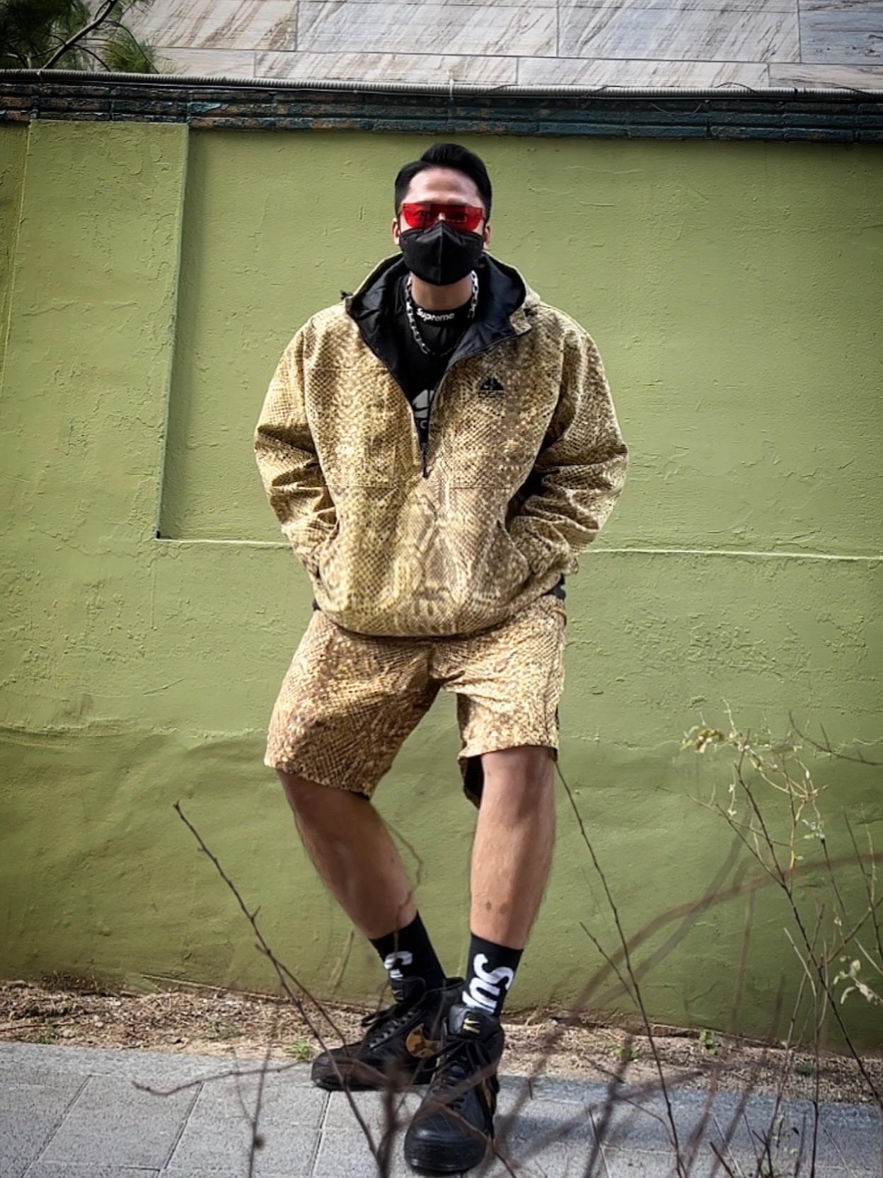 Supreme x Nike ACG Denim Pullover Gold Snakeskin - 22FW, Supreme x Nike ACG Jersey Black - 22FW 착용 스타일 - 2