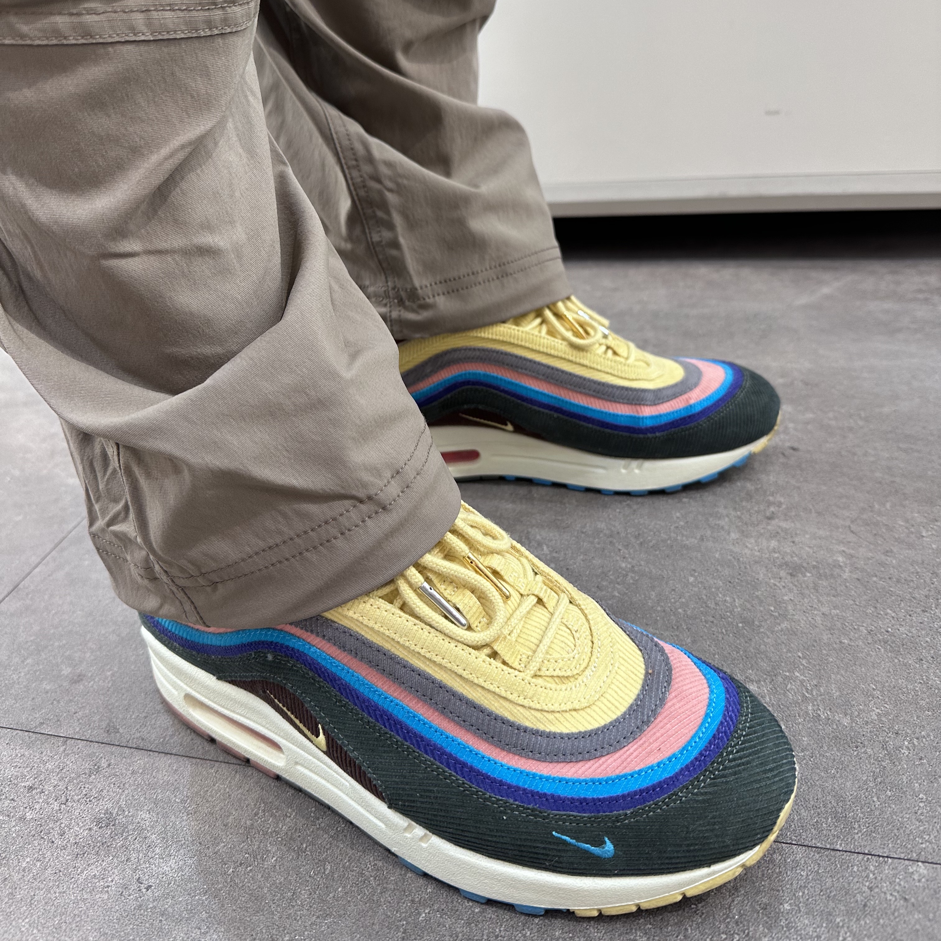 Nike x Sean Wotherspoon Air Max 1/97 착용 스타일 - 3