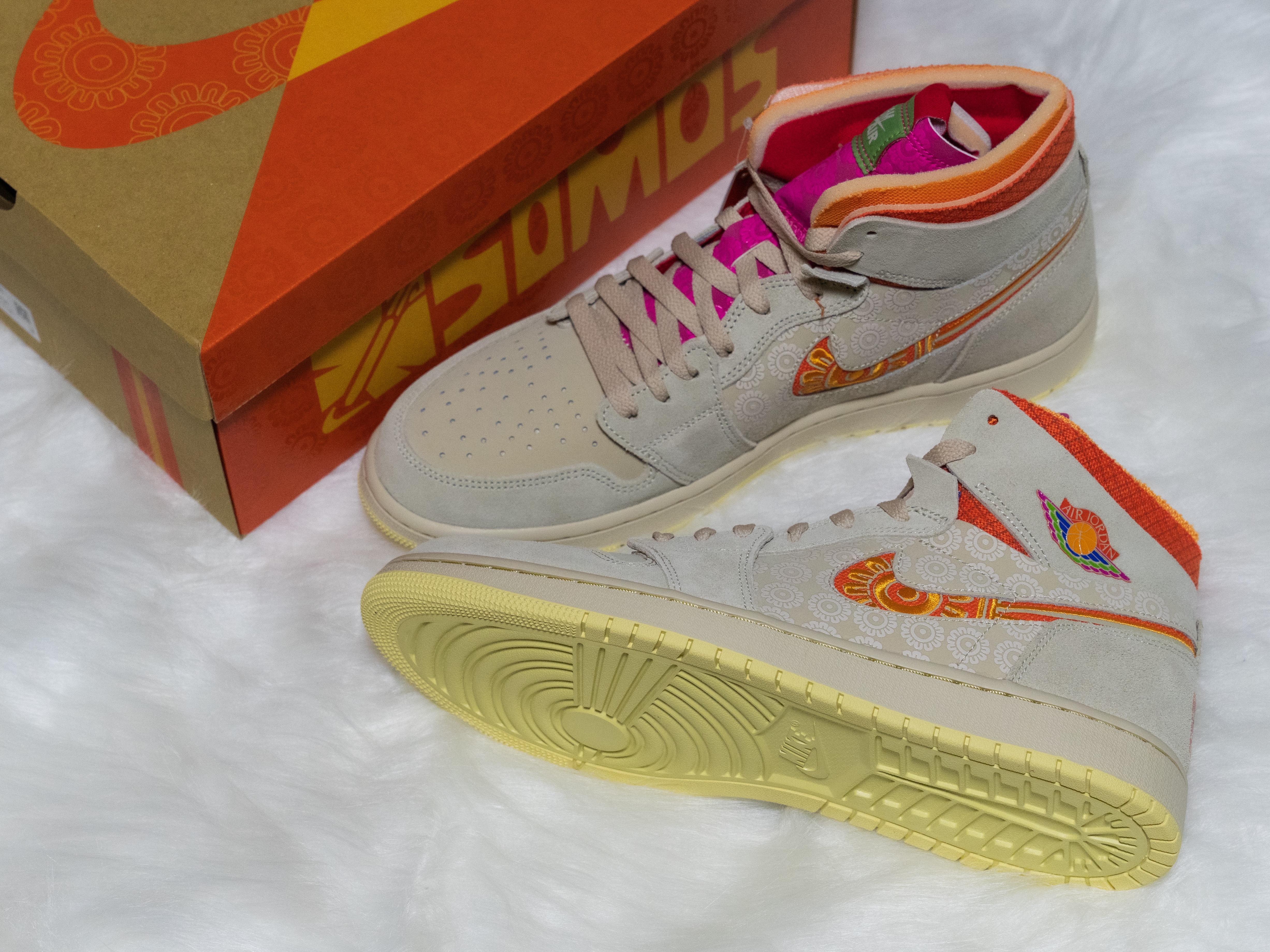 Jordan 1 Zoom Air CMFT Somos Familia Dia De Muertos 착용 스타일 - 2