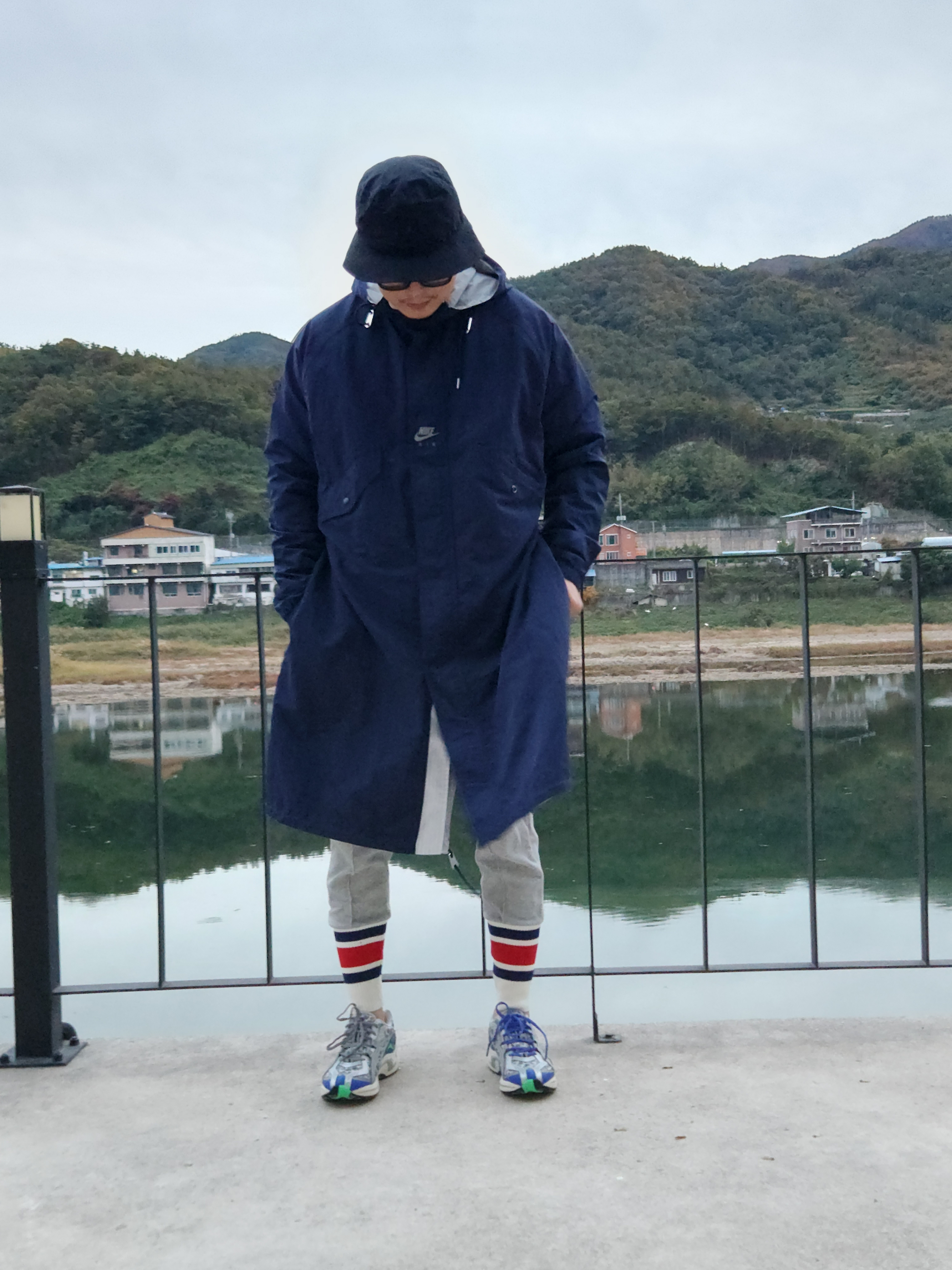Nike x Kim Jones Reversible Parka Navy - US/EU, Asics x Awake NY Gel-Preleus Cool Grey Silver 착용 스타일 - 3