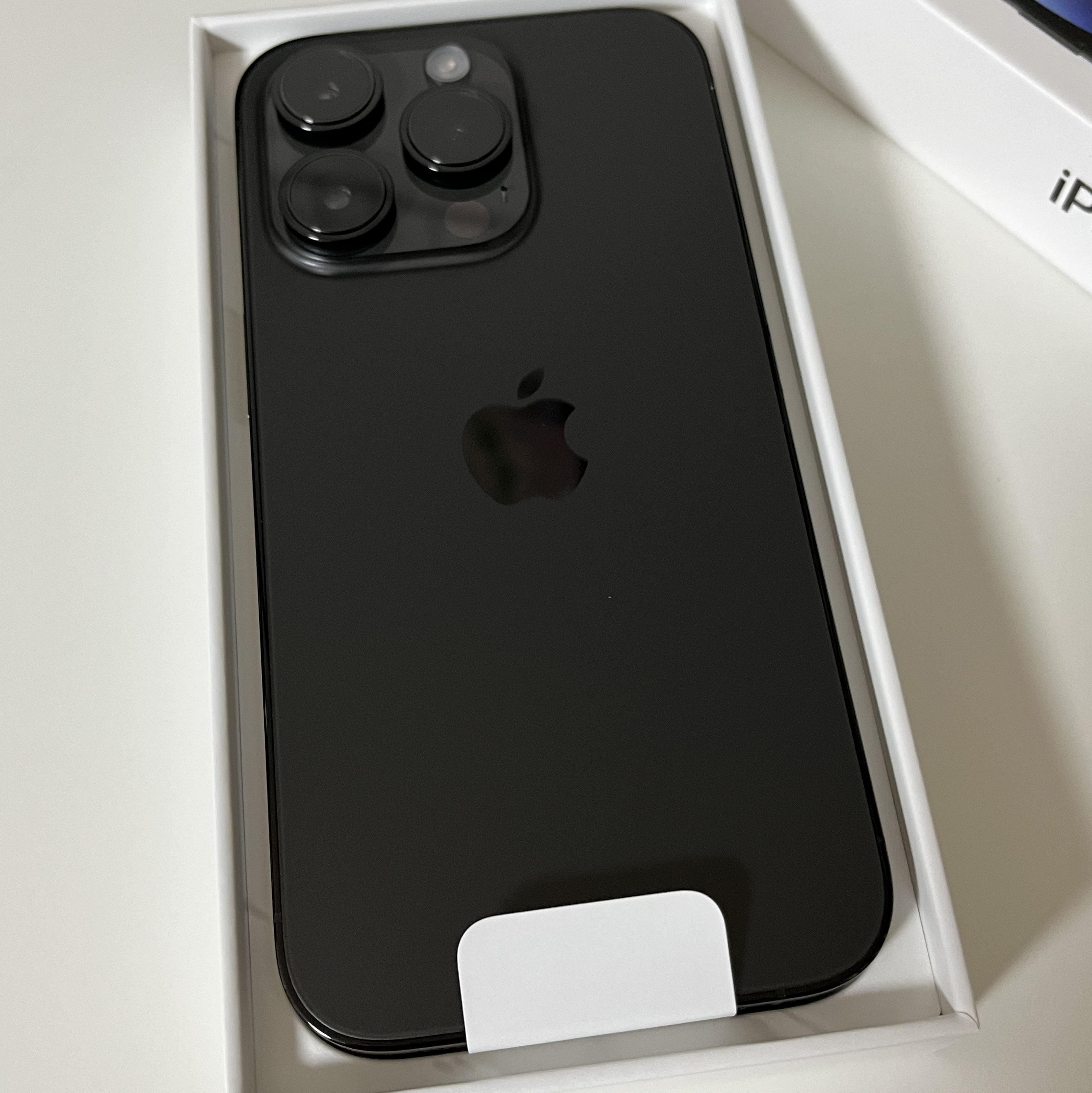 Apple iPhone 14 Pro 128GB Space Black (Korean Ver.) 착용 스타일