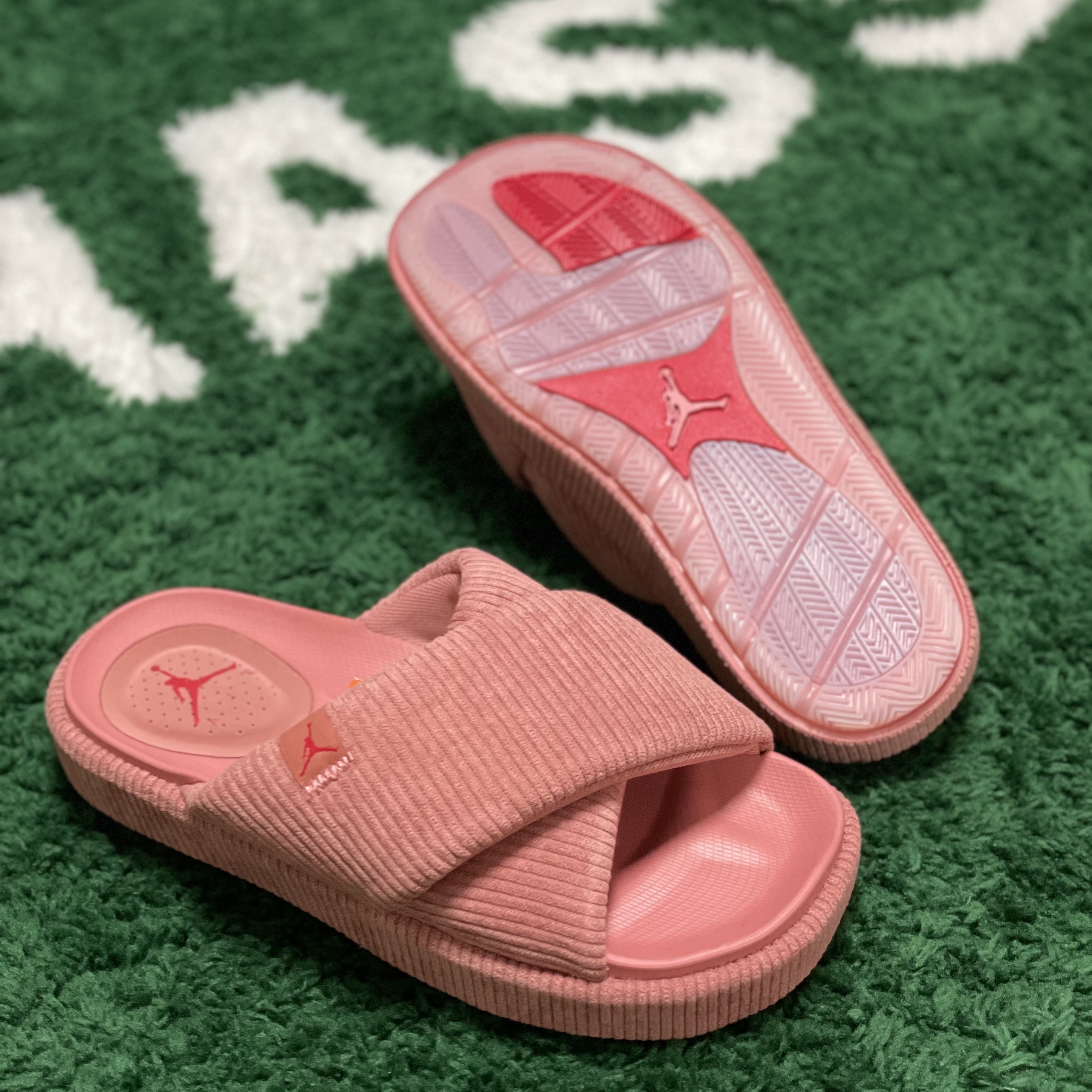 (W) Jordan Sophia Slide Canyon Pink 착용 스타일 - 3
