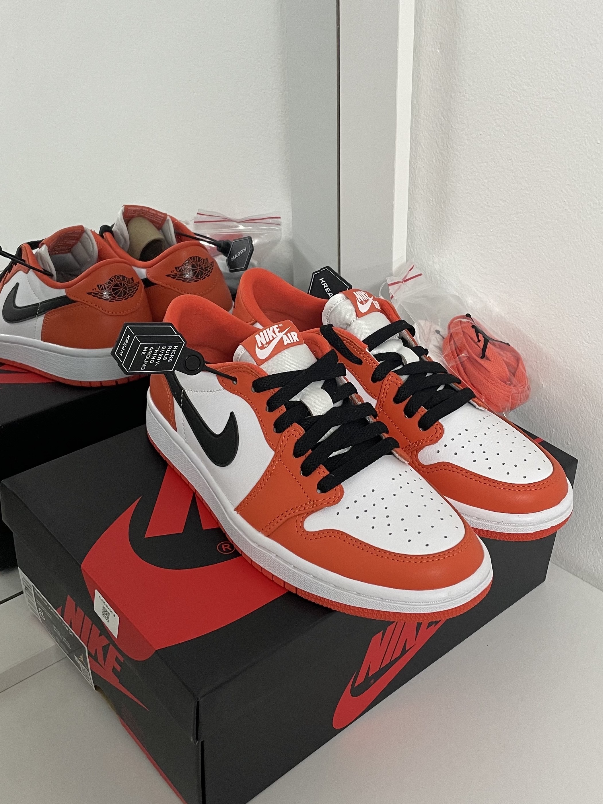 (W) Jordan 1 Low OG Starfish, Jordan 1 Low OG Starfish 착용 스타일