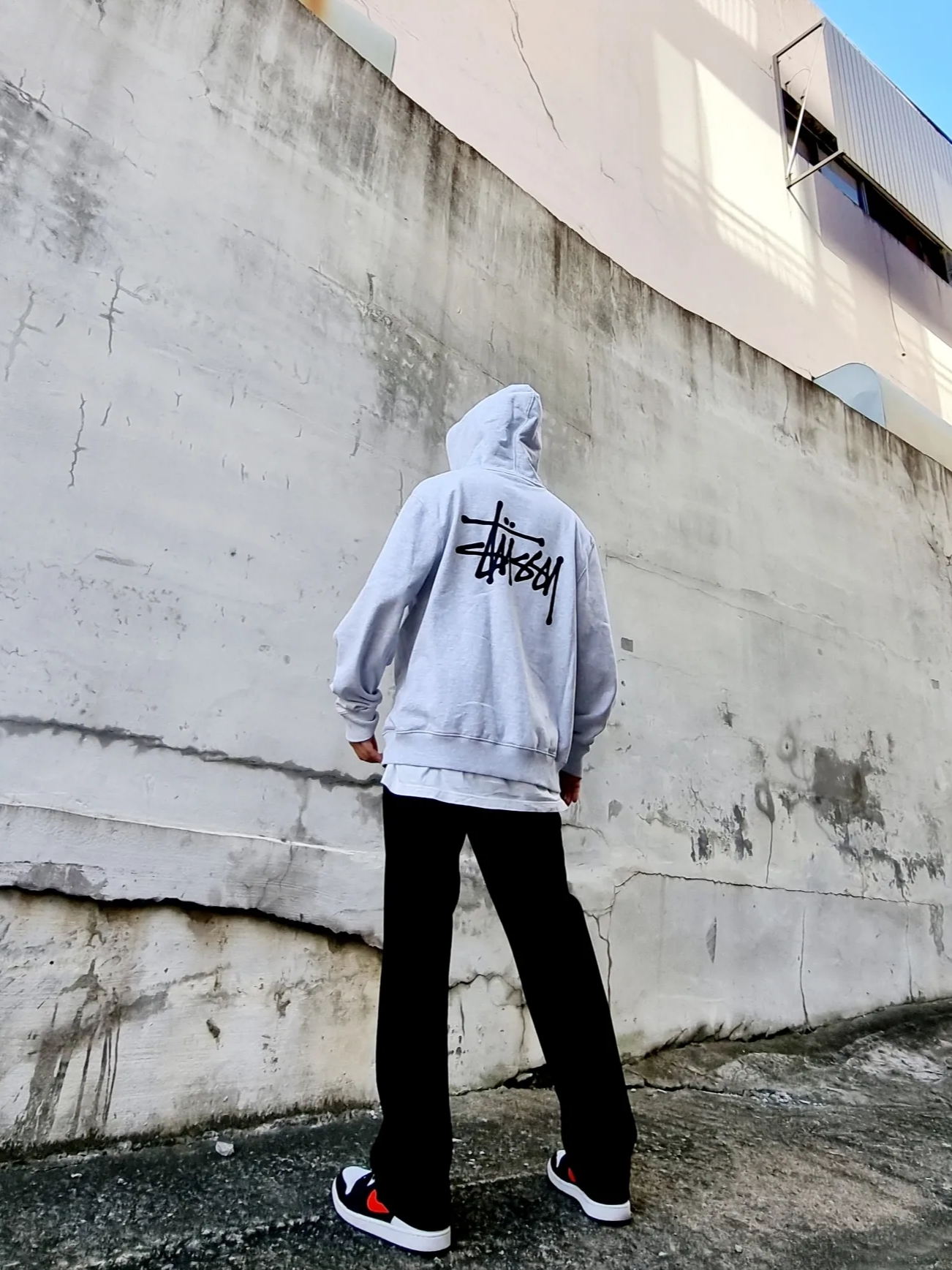 Jordan 1 Mid Black Chile Red, Stussy Basic Stussy Hoodie Ash Heather 2022 착용 스타일 - 2