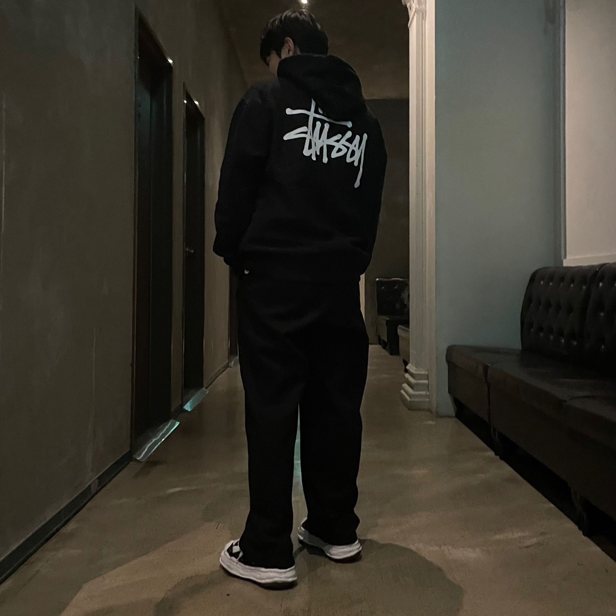 Stussy Basic Stussy Hoodie Black 2022, Maison Mihara Yasuhiro Blakey OG Sole Canvas Low-top Sneakers Black White 착용 스타일