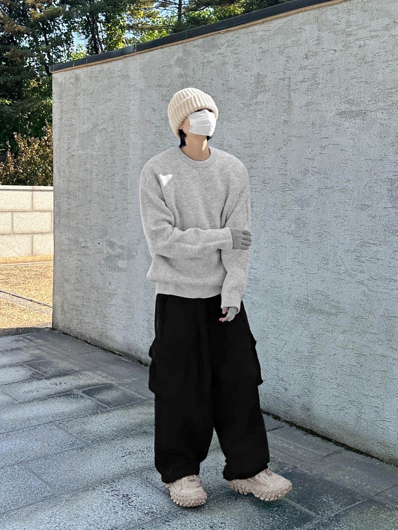 Balenciaga Defender Sneakers Beige 착용 스타일 - 3