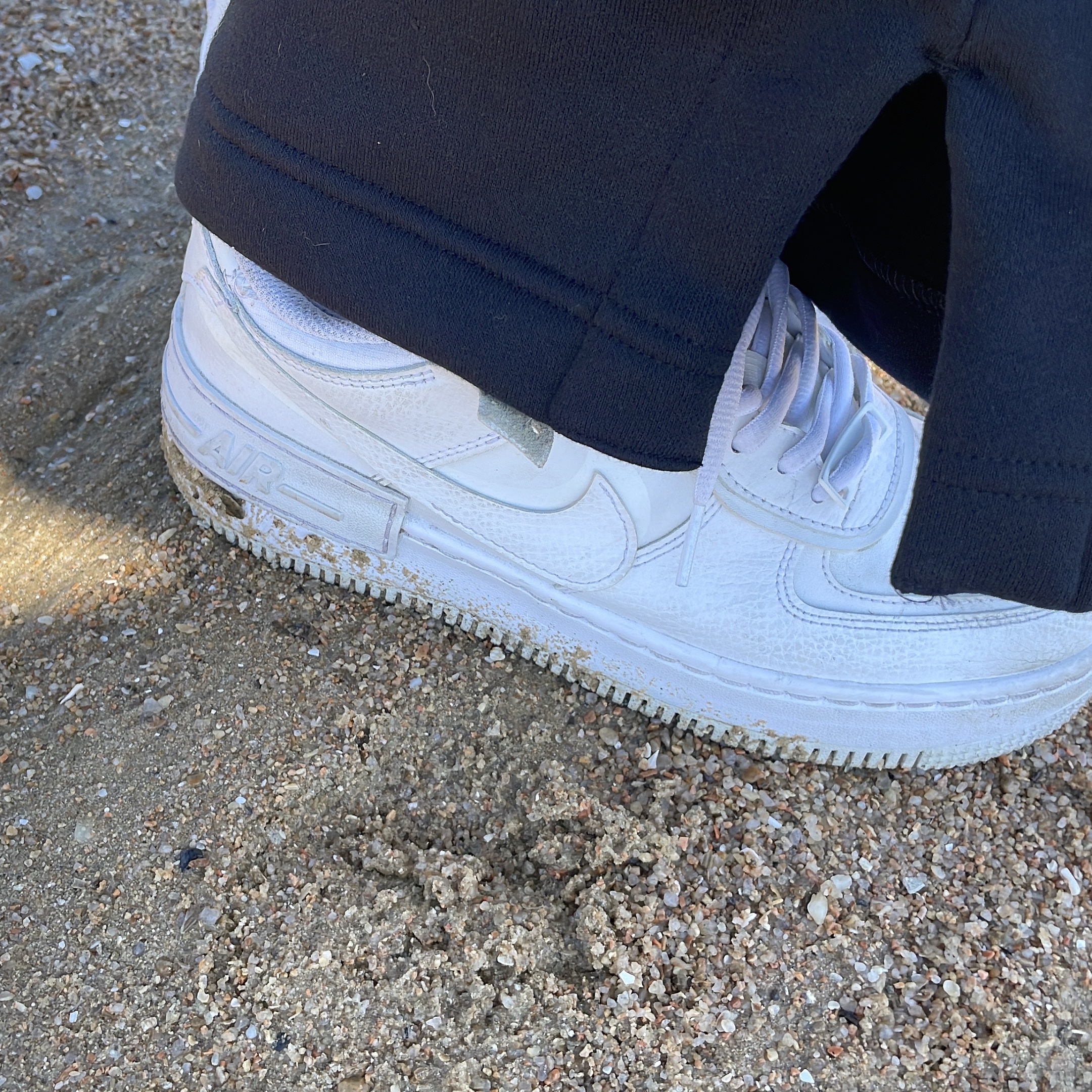 (W) Nike Air Force 1 Shadow Triple White 착용 스타일