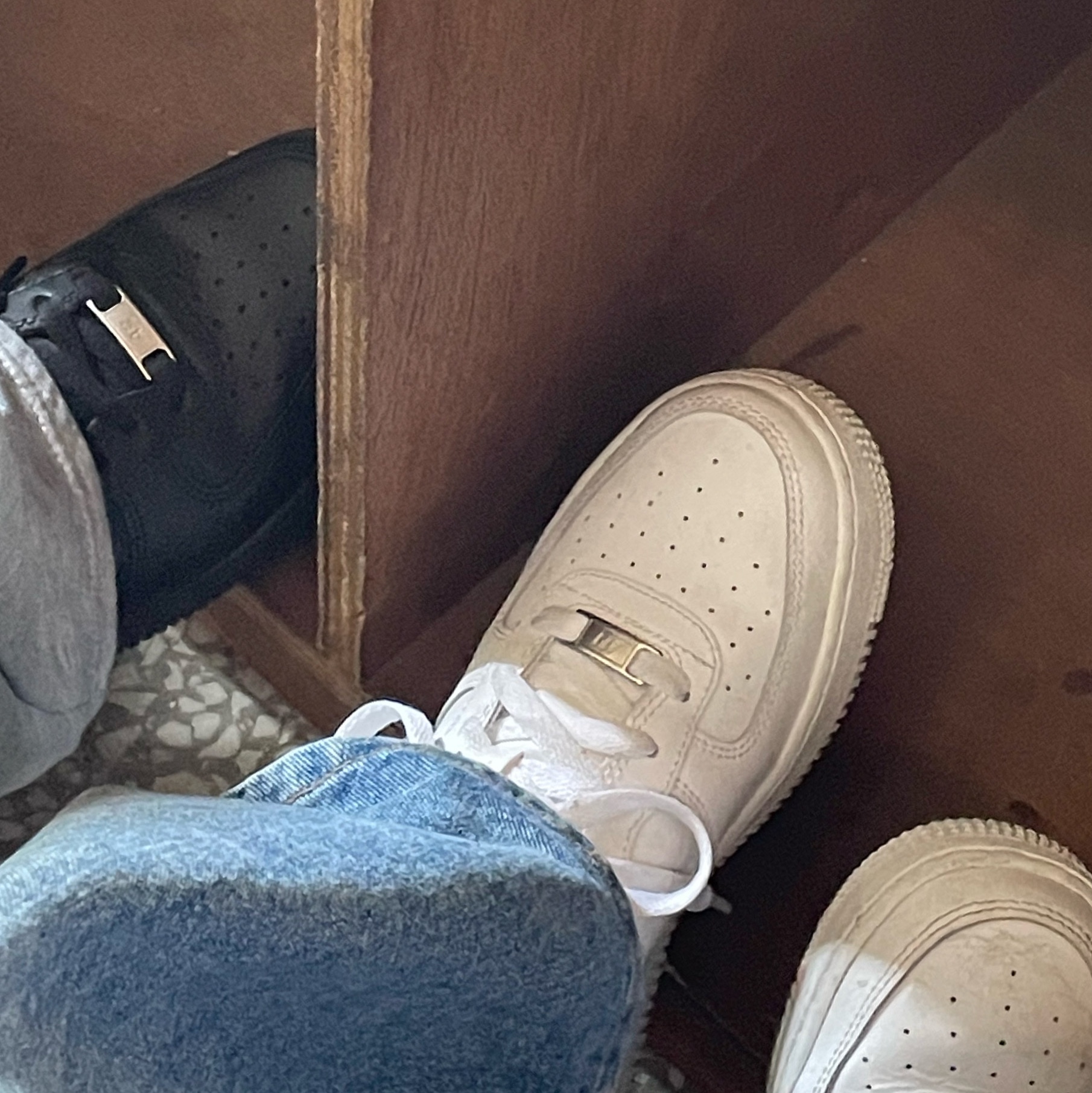 Nike Air Force 1 '07 Low Triple Black, (W) Nike Air Force 1 '07 Low White 착용 스타일