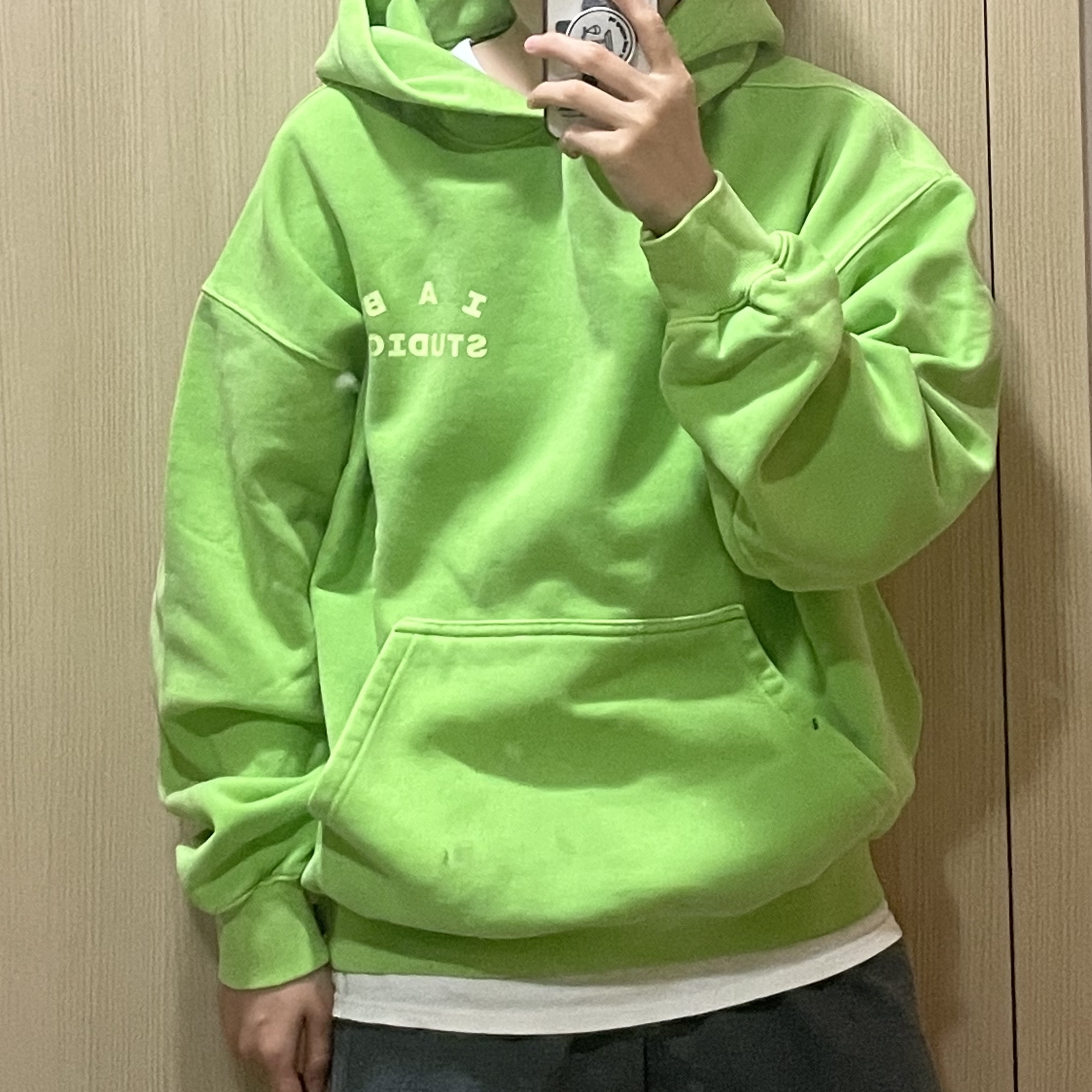 IAB Studio Pigment Hoodie & Sack Apple Green, IAB Studio Pigment Hoodie Black 착용 스타일 - 2