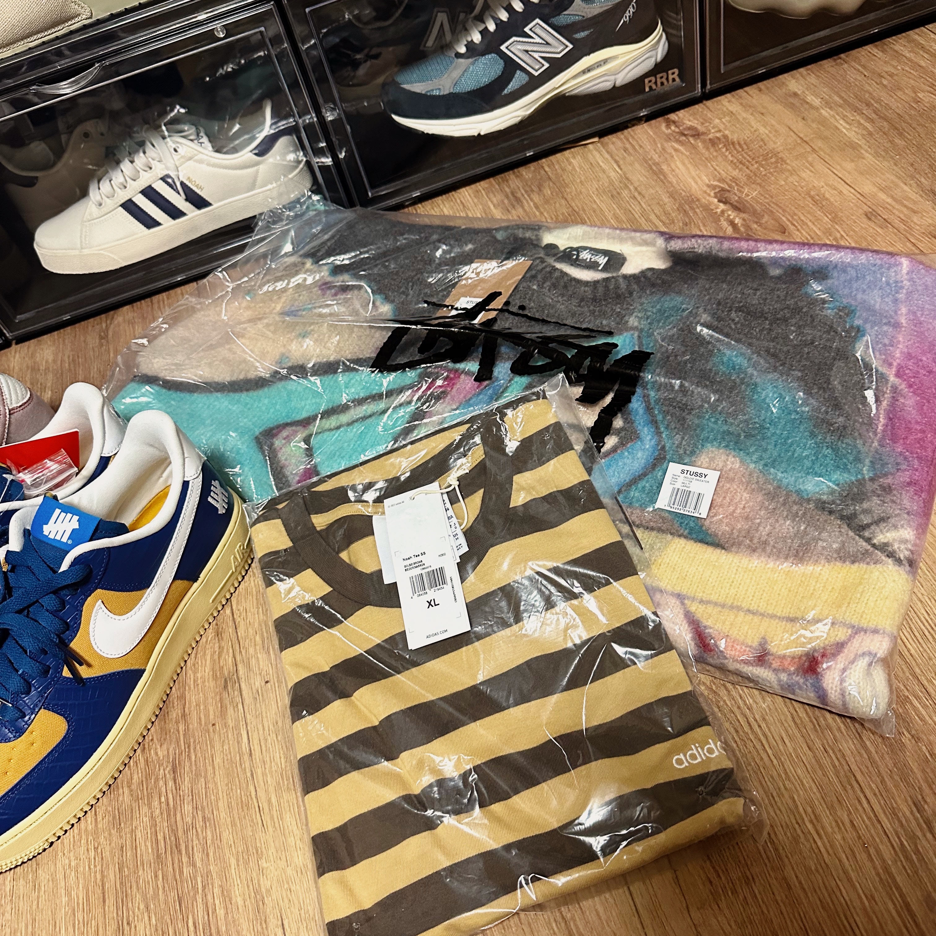 Adidas x Noah Adria Core White, New Balance 990v3 Made in USA Navy Spring Tide 착용 스타일