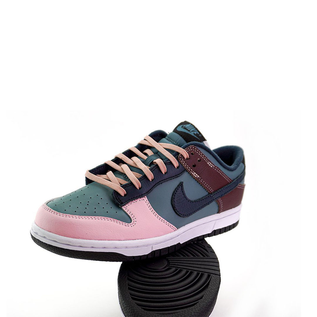 Nike Air Force 1 '07 LV8 Arctic Orange Velvet Brown, (W) Nike Dunk Low Vintage Green 착용 스타일 - 4